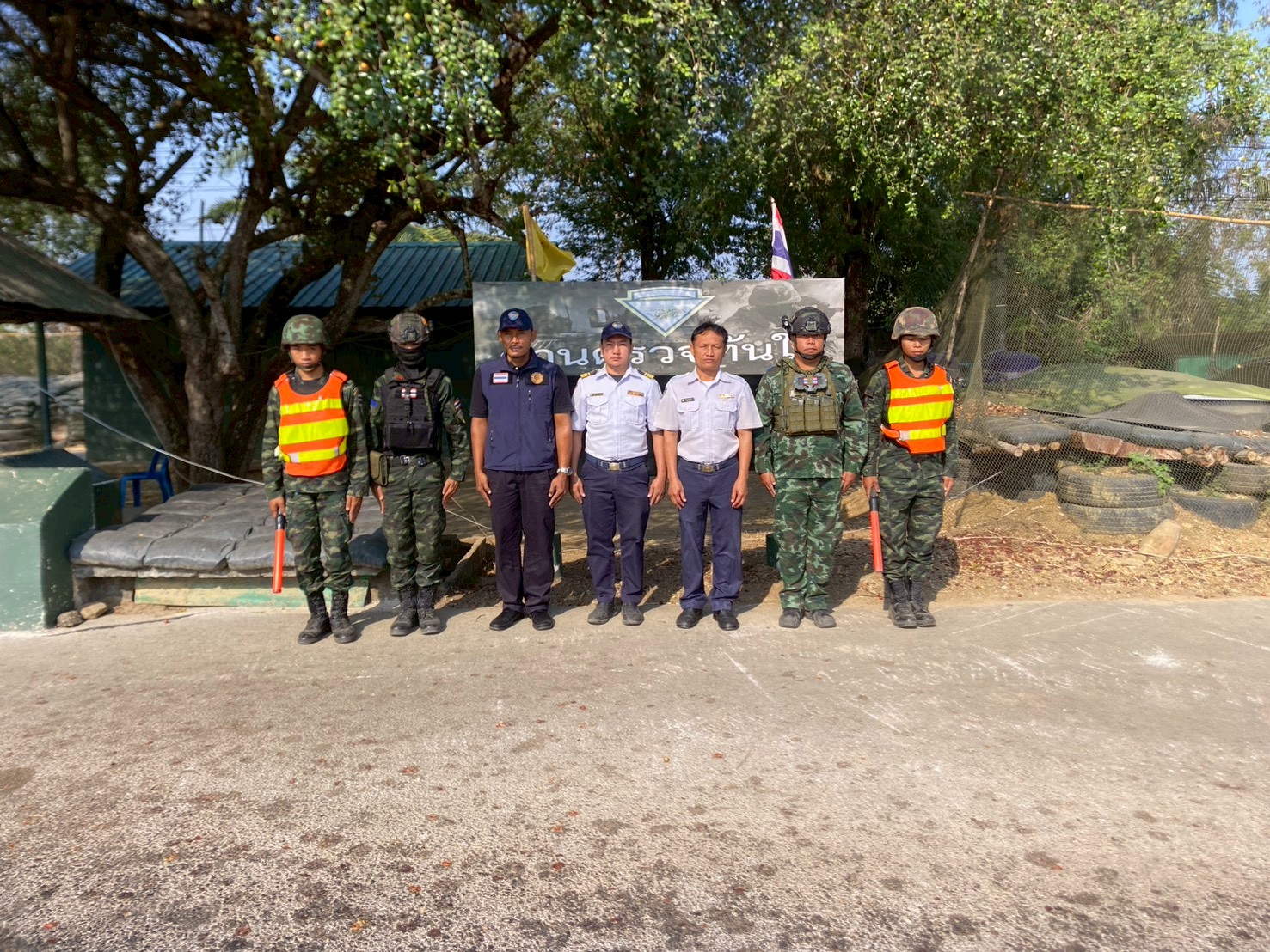 ตรวจบูรณาการ ทางจุดตรวจบ้านทับพริก..คลิก