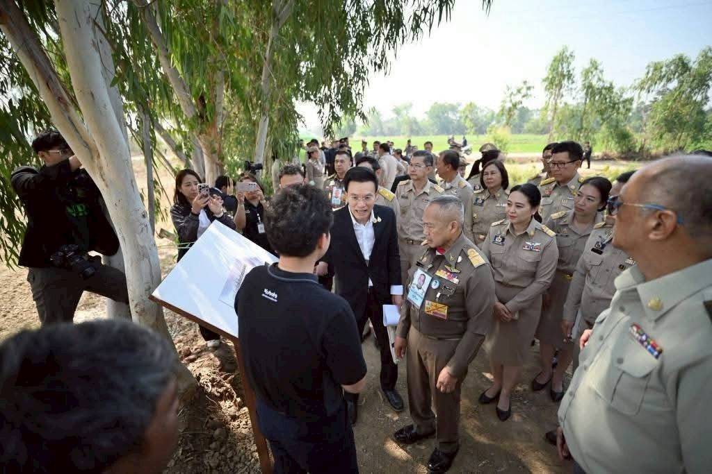 ราชเลขานุการและนายกรัฐมนตรีร่วมลงพื้นที่และประชุมติดตามการพัฒนาพื้นที่บึงบอระเพ็ด