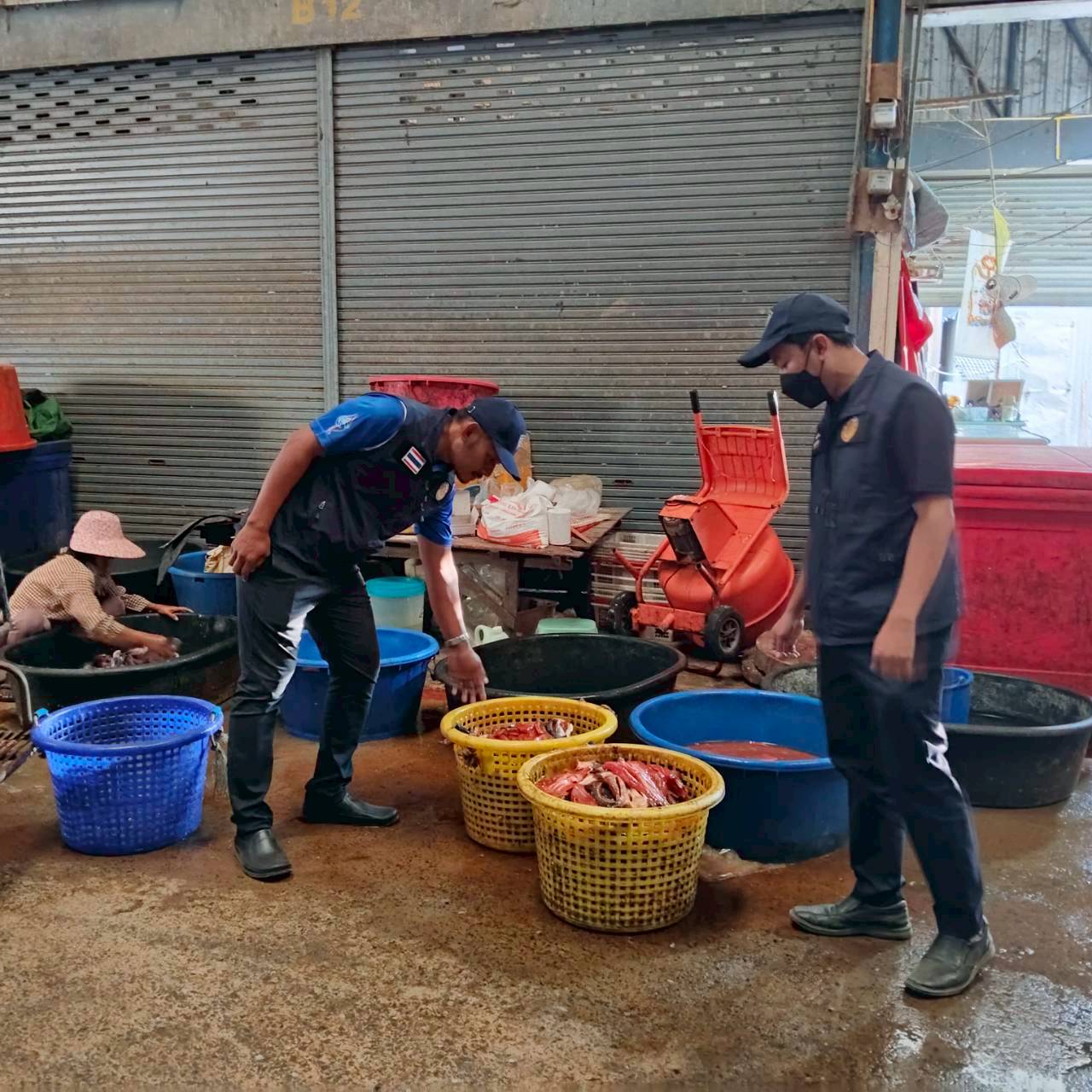 ตรวจสอบความเสี่ยงในพื้นที่ ตลาดรัตนธรรม และตลาดรุ่งทวีทรัพย์..คลิก