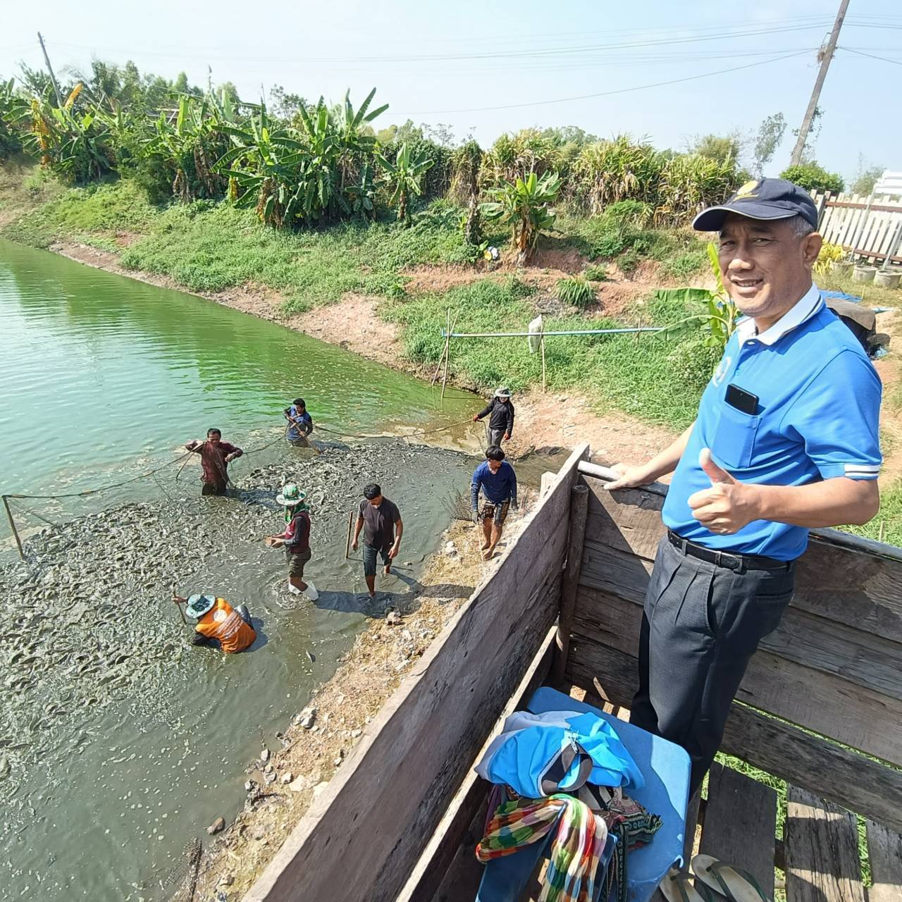 วันเสาร์ที่ 31 มกราคม 2569 ดร.สุทัศน์ เผอกจีน ประมงจังหวัดหนองคาย ได้ออกไปที่วิสาหกิจชุมชุมชนคนเลี้ยงปลาดุกปะโค มีการจับปลาดุกที่เลี้ยงอายุ 4 เดือนขึ้นจำหน่าย ในช่วงวันที่ 31 ม.ค. - 1 ก.พ. โดยมีผู้ที่จำหน่ายโครงไก่บดมารับซื้อที่ ราคา 48 บาท/กก. สำหรับปลาดุกใหญ่ (3-4 ตัว/กก.) และราคา 43 บาท/กก. สำหรับปลาดุกเล็ก