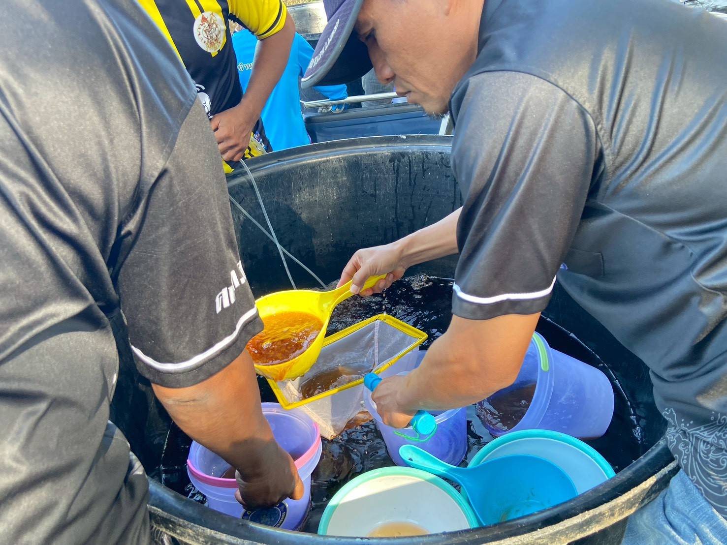 ปล่อยพันธุ์สัตว์น้ำ อนุรักษ์ฟื้นฟูทรัพยากรธรรมชาติ..คลิก