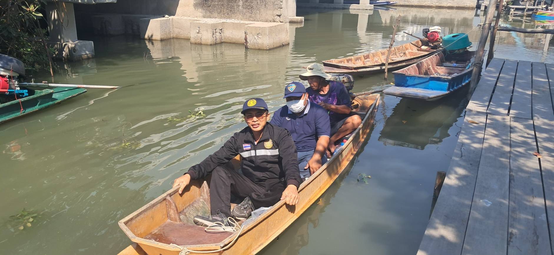 สำนักงานประมงพื้นที่กรุงเทพมหานคร ลงพื้นที่ตรวจสอบและจับพิกัดทางภูมิศาสตร์บ่อเกษตรกร แขวงท่าข้าม เขตบางขุนเทียน กรุงเทพมหานคร