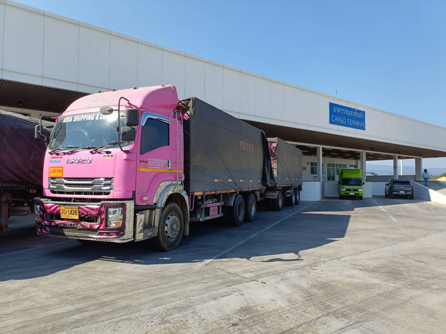 ข่าวกิจกรรม วันที่ 4 กุมภาพันธ์ 2569 เจ้าหน้าที่สำนักงานตรวจประมงบึงกาฬ ตรวจสอบการส่งออก ปัจจัยการผลิตด้านการประมง (อาหารสัตว์น้ำ) ณ อาคารขนส่งสินค้า ด่านพรมแดนบึงกาฬ สะพานมิตรภาพไทย-ลาว แห่งที่ 5 (บึงกาฬ-บอลิคำไซ) จ.บึงกาฬ