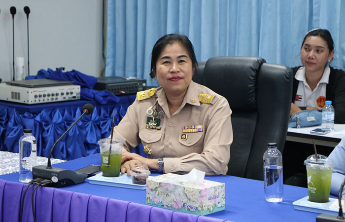 ประชุมชี้แจงและวางแผนการปฏิบัติงานหน่วยแพทย์เคลื่อนที่ตามรอยพระราชดำริ เรือพระราชทานเวชพาหน์ สภากาชาดไทย ณ ห้องประชุมกระเบนทอง ศูนย์ศึกษาการพัฒนาอ่าวคุ้งกระเบนฯ