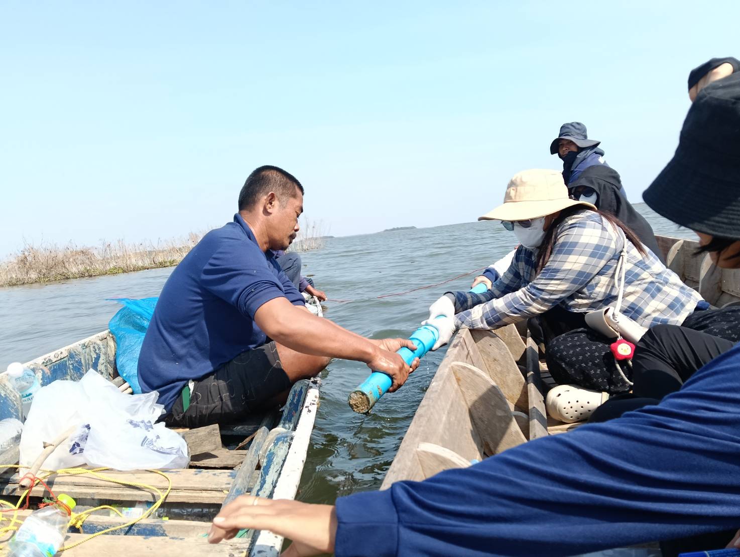 ศปจ.นครสวรรค์ และคณะเจ้าหน้าที่กลุ่มวิชาการ กองวิจัยและพัฒนาประมงน้ำจืด ดำเนินการสำรวจนิเวศทางน้ำและทรัพยากรประมงครั้งที่ 1 ประจำปีงบประมาณ 2569 โครงการวิจัยการศึกษาสภาวะทรัพยากรประมงหลังการบูรณะแหล่งน้ำด้วยการขุดลอก ในพื้นที่บึงบอระเพ็ด จังหวัดนครสวรรค์