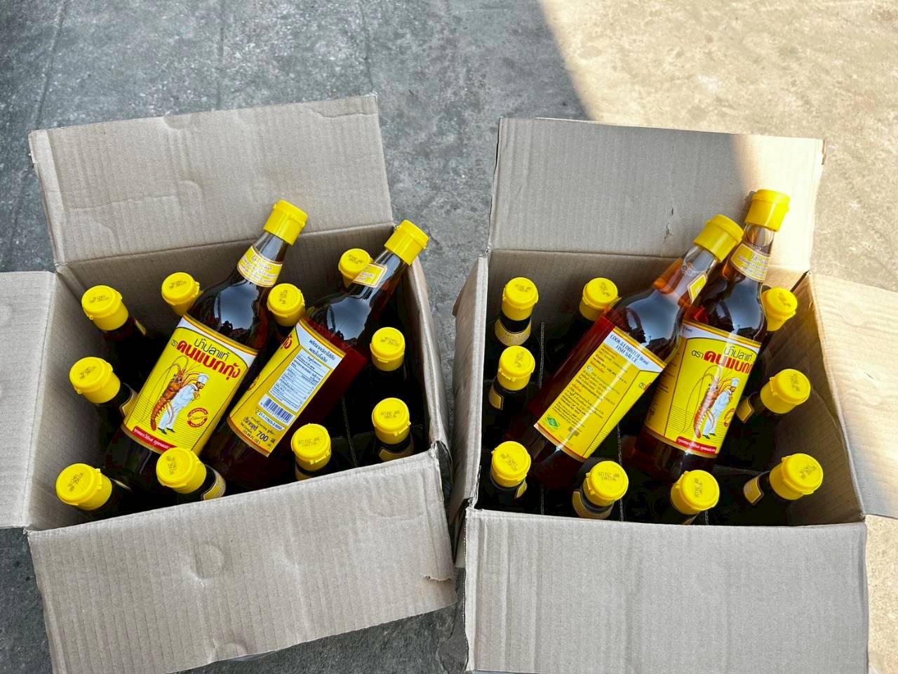 เจ้าหน้าที่ศูนย์บริหารจัดการด่านตรวจประมงเขต 1 (เชียงราย) ตรวจสอบสินค้าประมงส่งออกไปยังสาธารณรัฐประชาธิปไตยประชาชนลาว และสาธารณรัฐแห่งสหภาพเมียนมา