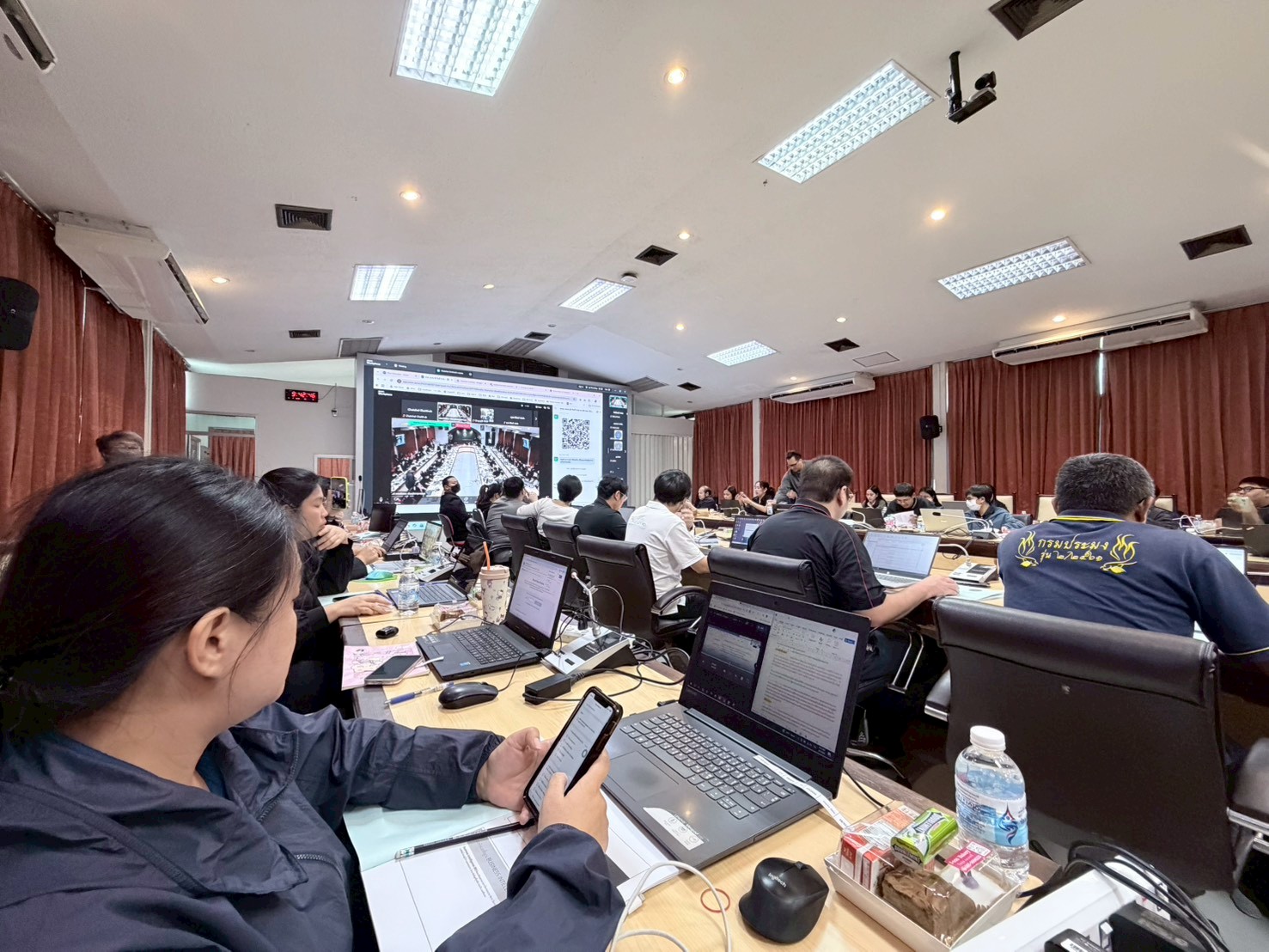 การอบรมเชิงปฏิบัติการหลักสูตร การใช้งานระบบวิเคราะห์และนำเสนอข้อมูล (Data Analyze & Visualization) สำหรับผู้ใช้งาน (Power BI & Dashboard)..คลิก