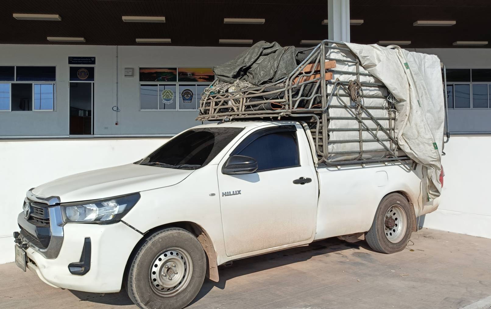 ข่าวกิจกรรม วันที่ 9 กุมภาพันธ์ 2569 เจ้าหน้าที่สำนักงานตรวจประมงบึงกาฬ ดำเนินการตรวจสอบการส่งออกสินค้าประมง ชนิด ปลาลิ่น ทั้งตัว แช่เย็น และ ปลาสวาย ทั้งตัว แช่เย็น ณ จุดผ่านแดนถาวรสะพานมิตรภาพไทย-ลาว แห่งที่ 5 บึงกาฬ - บอลิคำไซ จ.บึงกาฬ