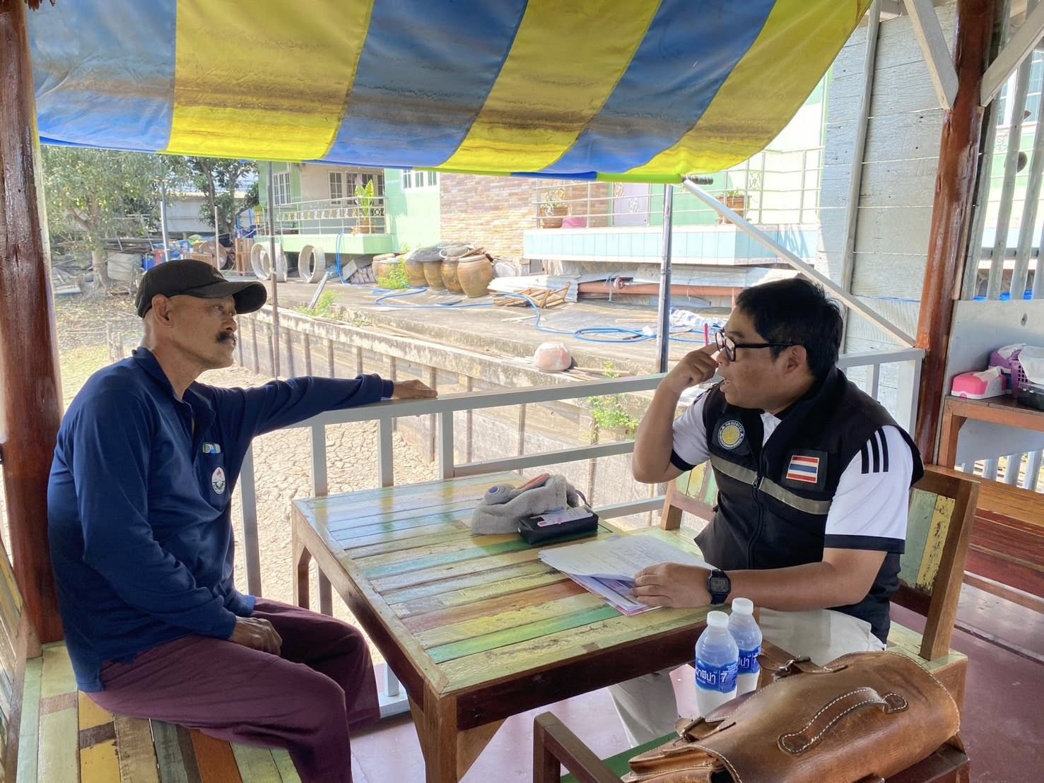 สำนักงานประมงพื้นที่กรุงเทพมหานคร ลงพื้นที่ให้บริการด้านการประมงแก่เกษตรกรในพื้นที่รับผิดชอบ