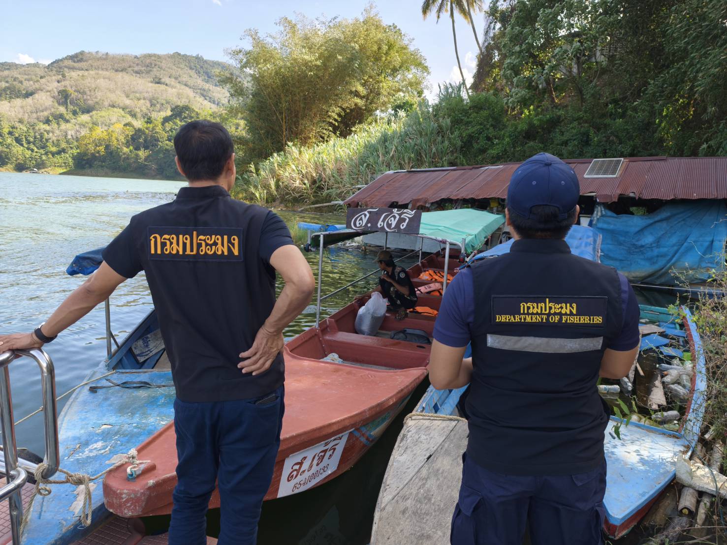 ลงพื้นที่เพื่อดำเนินกิจกรรมจิตอาสาพัฒนาชุมชนประมงฯ ( 1 ศูนย์ 1 หน่วยฯ 1 ชุมชนประมงต้นแบบ)