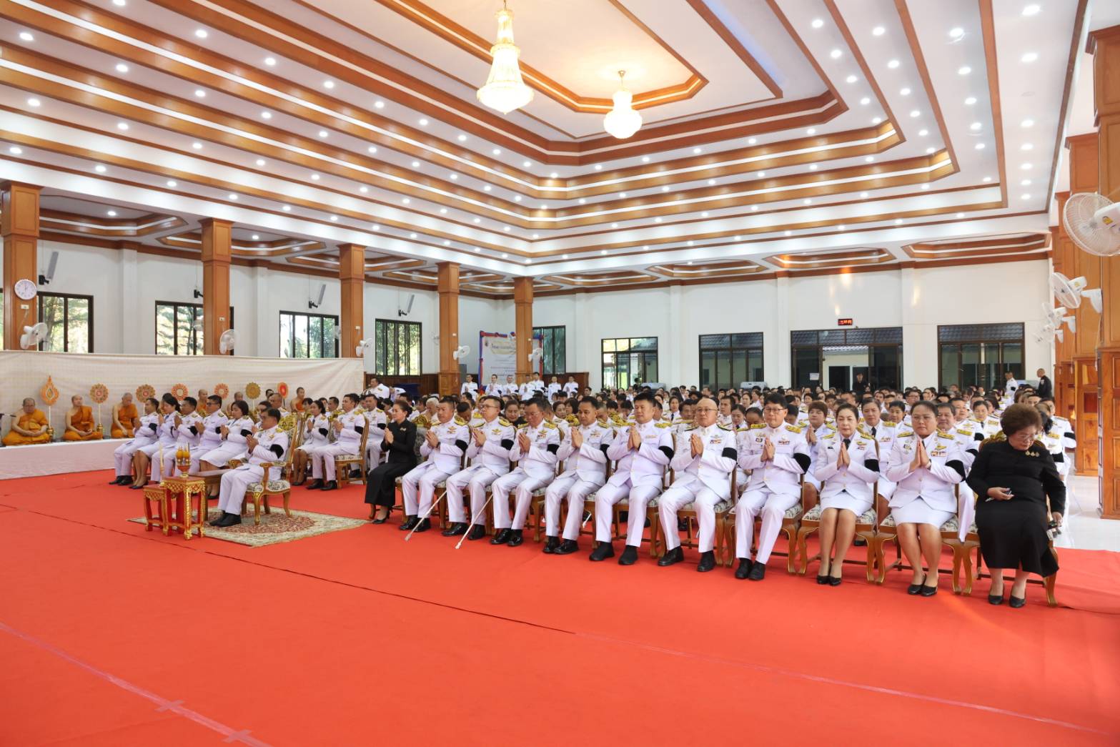 พิธีบำเพ็ญกุศลสตมวาร 100 วัน สมเด็จพระนางเจ้าสิริกิติ์ พระบรมราชินีนาถ พระบรมราชชนนีพันปีหลวง..คลิก