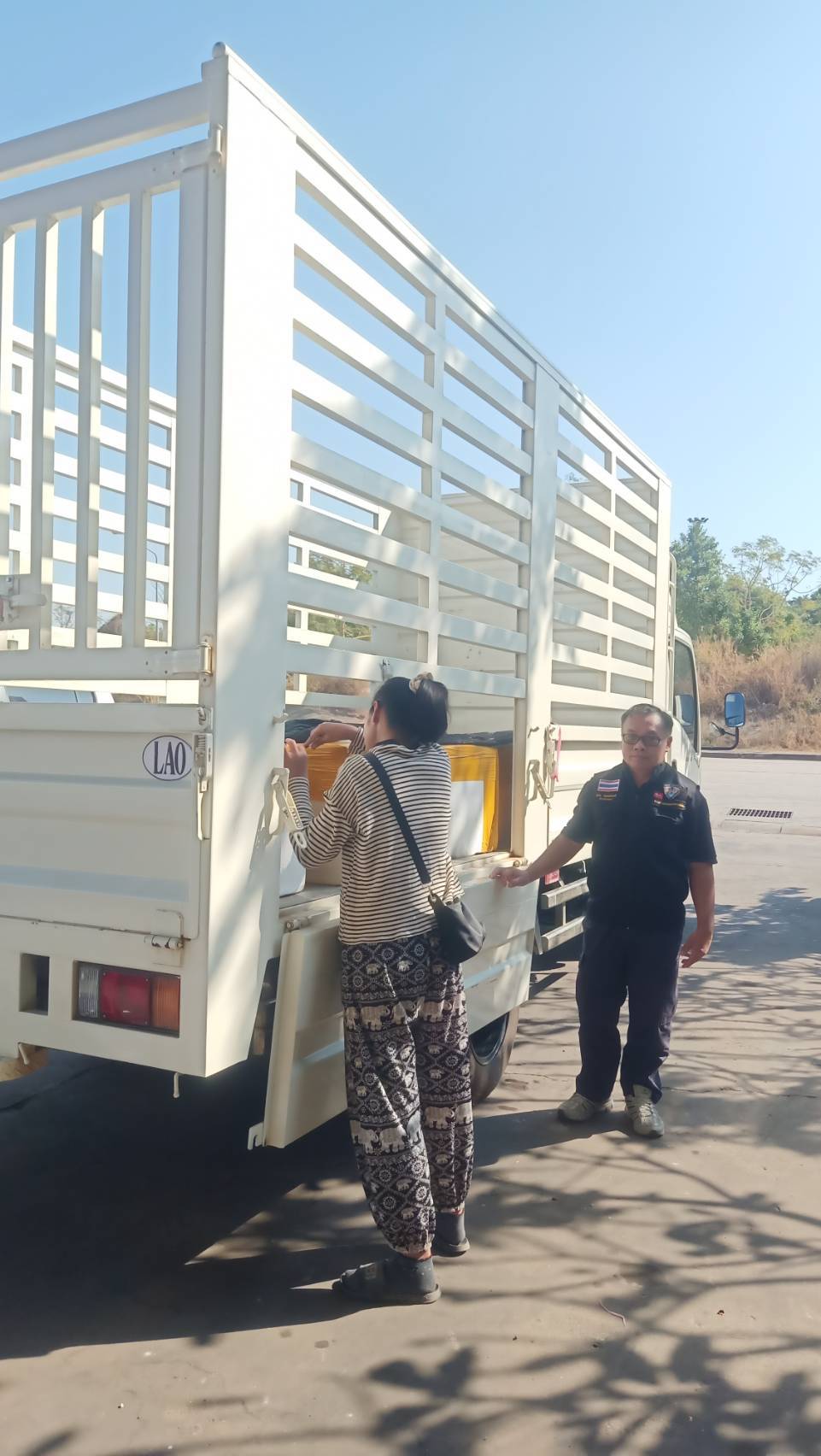 ข่าวกิจกรรม วันที่ 18 กุมภาพันธ์ 2569 เจ้าหน้าที่ด่านตรวจประมงนครพนม ตรวจสอบการส่งออกสัตว์น้ำ ชนิด หอยตลับ มีชีวิต ณ อาคารตรวจสอบสินค้าและเก็บของกลางด่านศุลกากรนครพนม จังหวัดนครพนม..คลิก