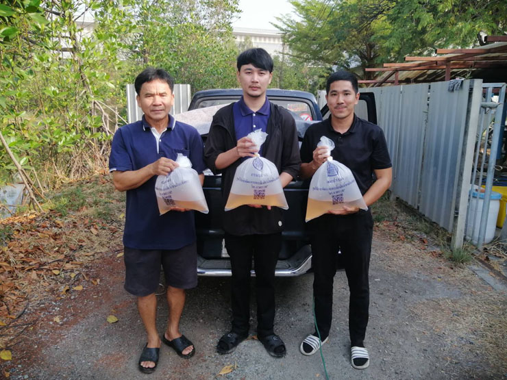 ศพช.ฉะเชิงเทรา สนับสนุนลูกพันธุ์กุ้งแชบ๊วย จำนวน ๑,๒๐๐,๐๐๐ ตัว ให้กับสำนักงานประมงจังหวัดชลบุรี เพื่อปล่อยในพื้นที่อำเภอสัตหีบ จังหวัดชลบุรี