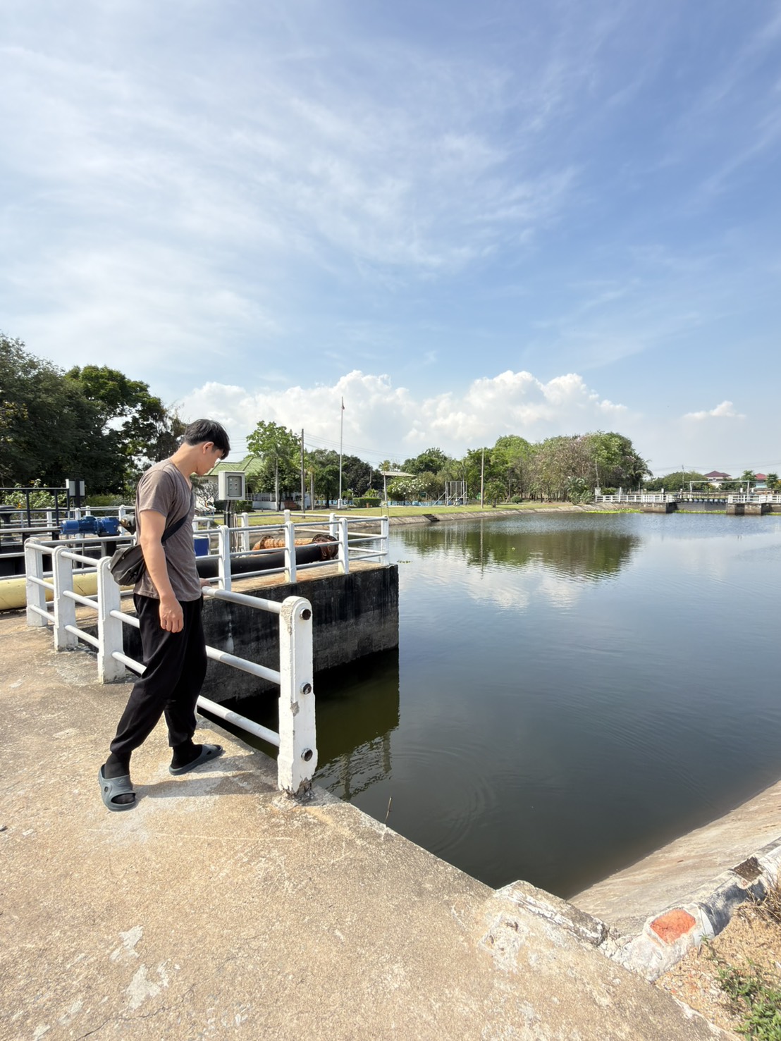 (อ.บางกรวย) การลงพื้นที่ตรวจติดตามการทำประมงผิดกฎหมาย