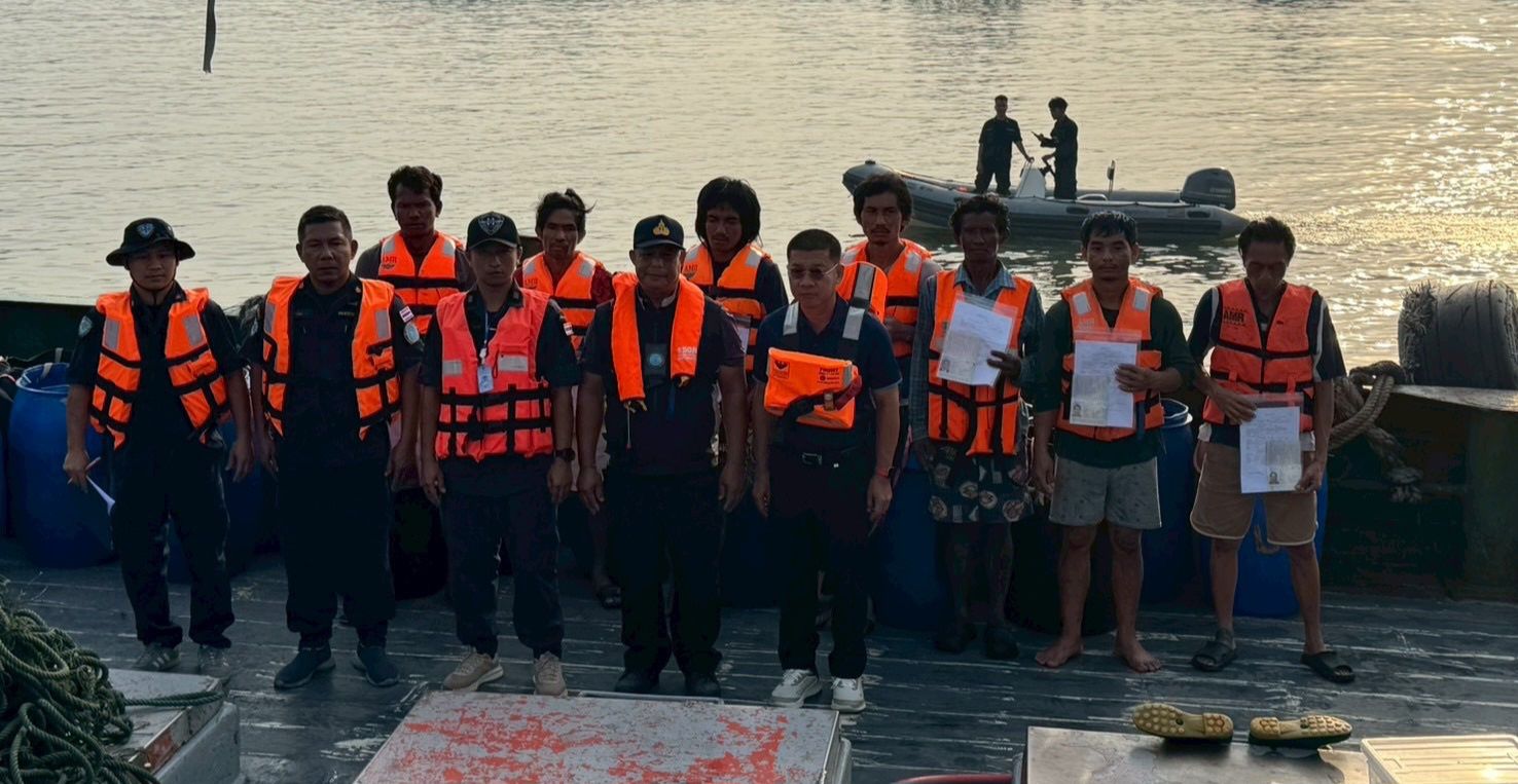 ออกปฎิบัติงานร่วมบูรณาการหน่วยฯต่างๆ ตรวจเรือในทะเล