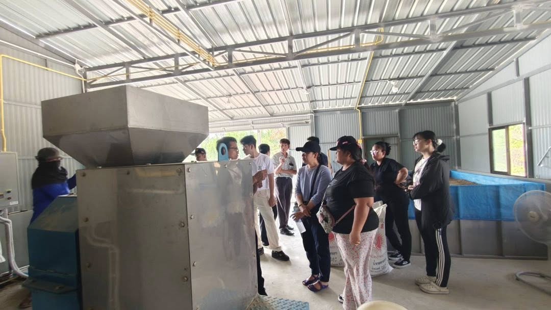 ฝึกอบรม และศึกษาดูงาน หลักสูตร “การพัฒนา Young Smart Farmer ด้านสัตว์น้ำสวยงาม”