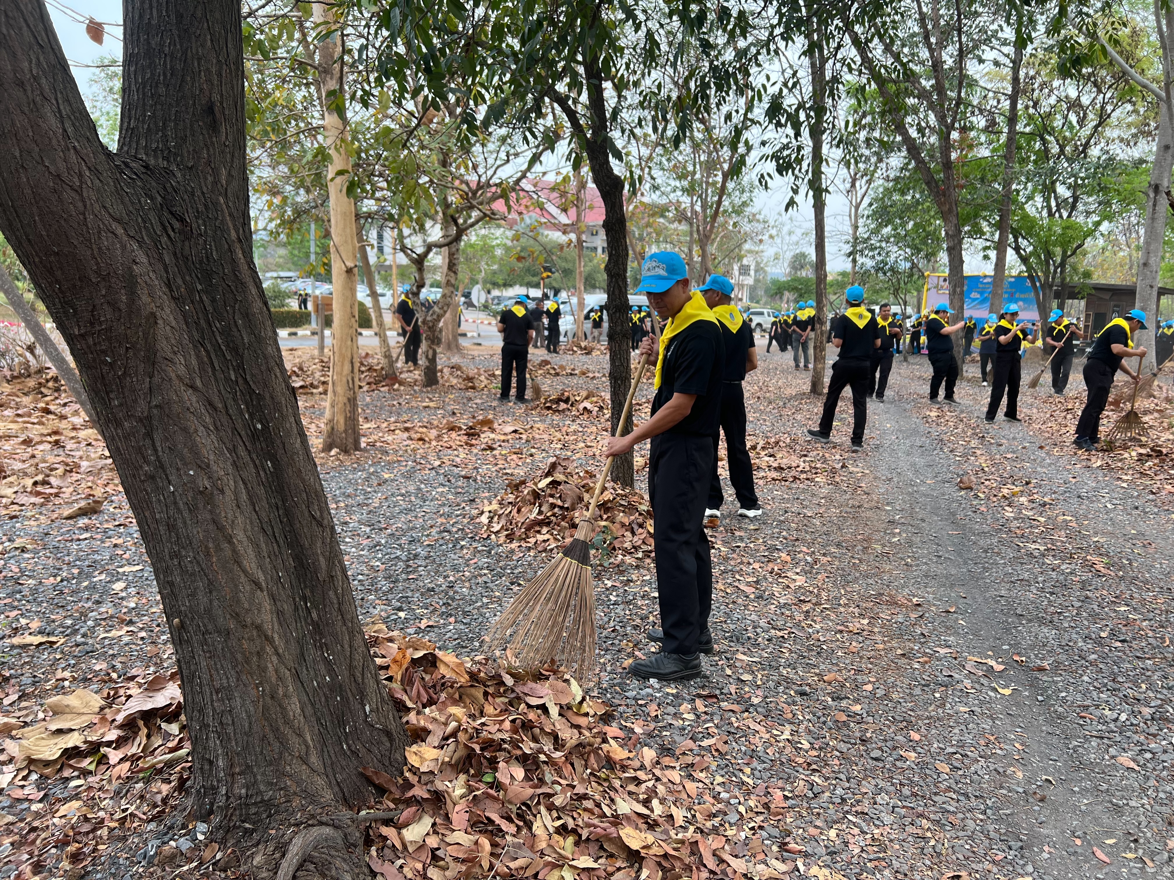 ร่วมกิจกรรมจิตอาสาพัฒนา เนื่องในโอกาสวันที่ระลึกพระบาทสมเด็จพระพุทธเลิศหล้านภาลัย..คลิก