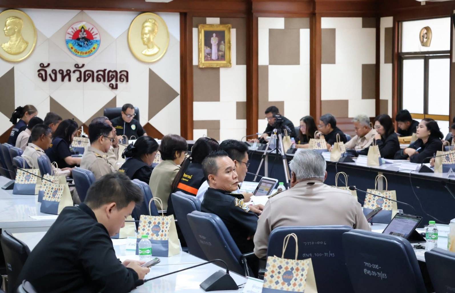 ศูนย์บริหารจัดการด่านตรวจประมงเขต 9 (สตูล) ร่วมให้การต้อนรับผู้ตรวจราชการกระทรวงเกษตรและสหกรณ์ เขตตรวจราชการที่ 6 และเข้าร่วมประชุมการลงพื้นที่ตรวจราชการเพื่อติดตามความก้าวหน้าผลการดำเนินงานโครงการตามแผนการตรวจราชการของผู้ตรวจราชการกระทรวงเกษตรและสหกรณ์ ประจำปีงบประมาณ พ.ศ. 2569 รอบที่ 1 จังหวัดสตูล..คลิก