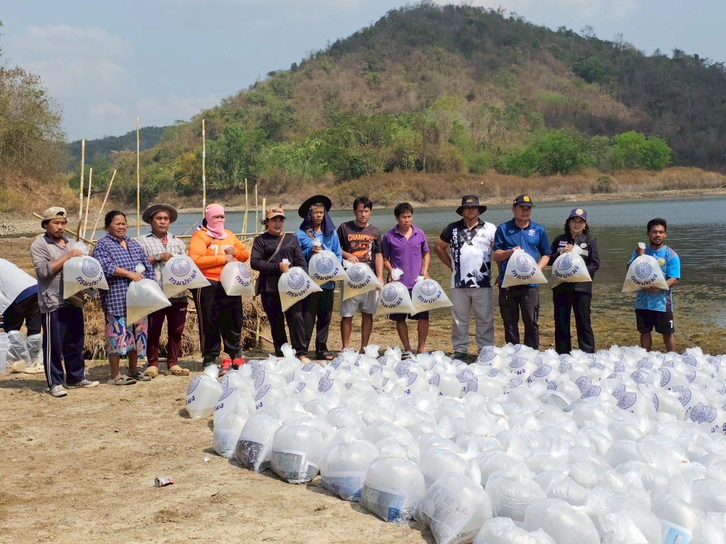 ลงพื้นที่ร่วมกับคณะกรรมการแหล่งน้ำชุมชน ฯ..คลิก