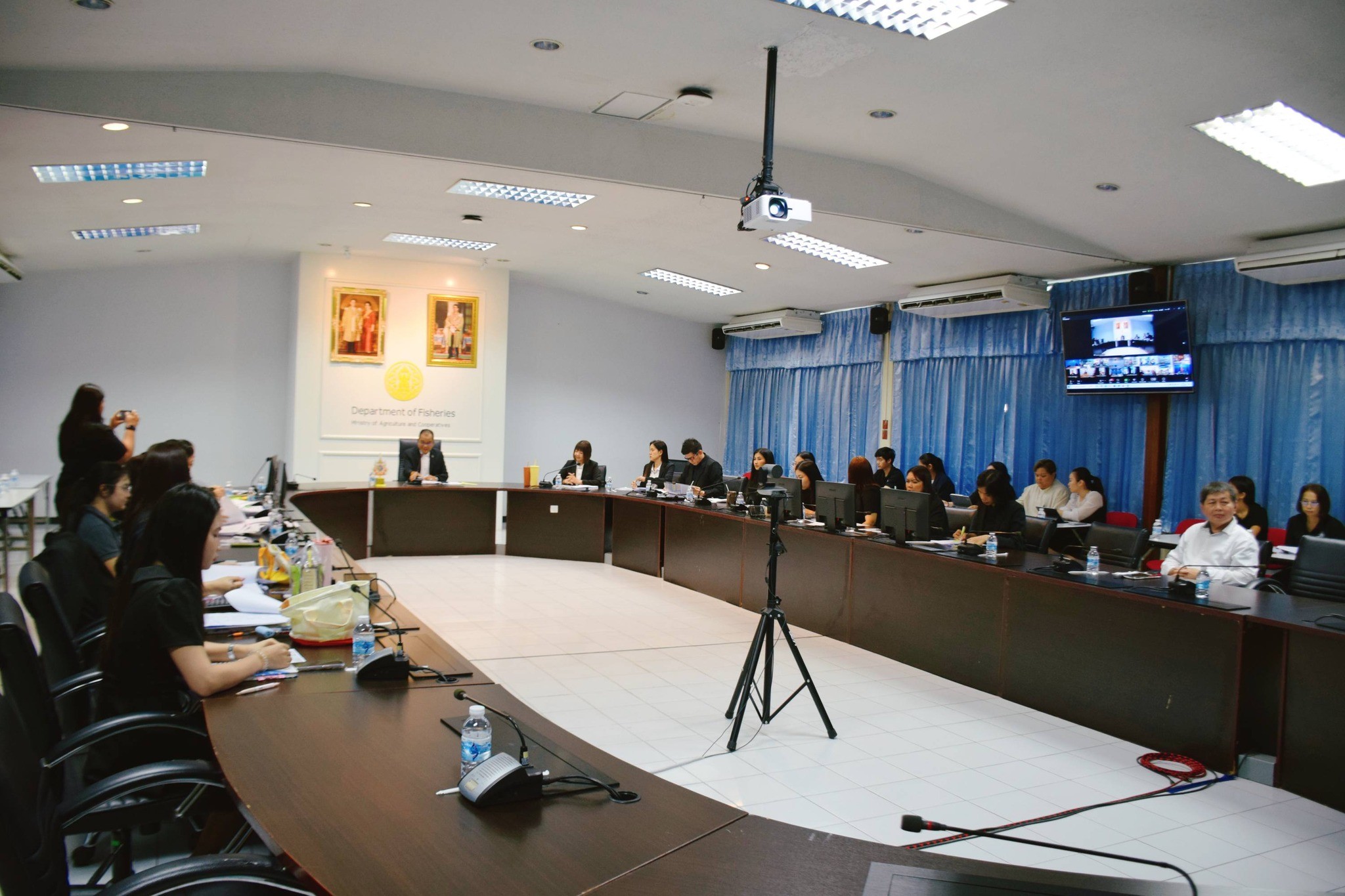 ประชุมซักซ้อมความเข้าใจการปฏิบัติงานด้านการเงินการคลัง และการบริหารพัสดุของหน่วยงานในสังกัดกรมประมง..คลิก