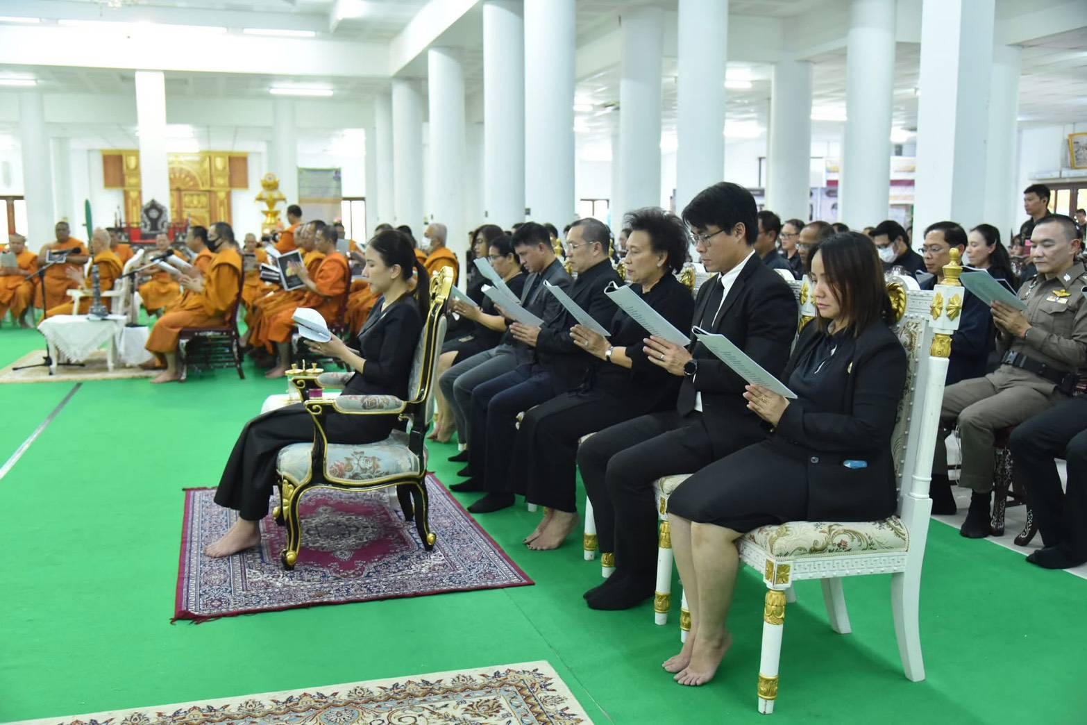 พิธีสวดมนต์และเจริญจิตภาวนาอุทิศถวายพระราชกุศลแด่สมเด็จพระนางเจ้าสิริกิติ์ พระบรมราชินีนาถ พระบรมราชชนนีพันปีหลวง (ครั้งที่ 1)..คลิก