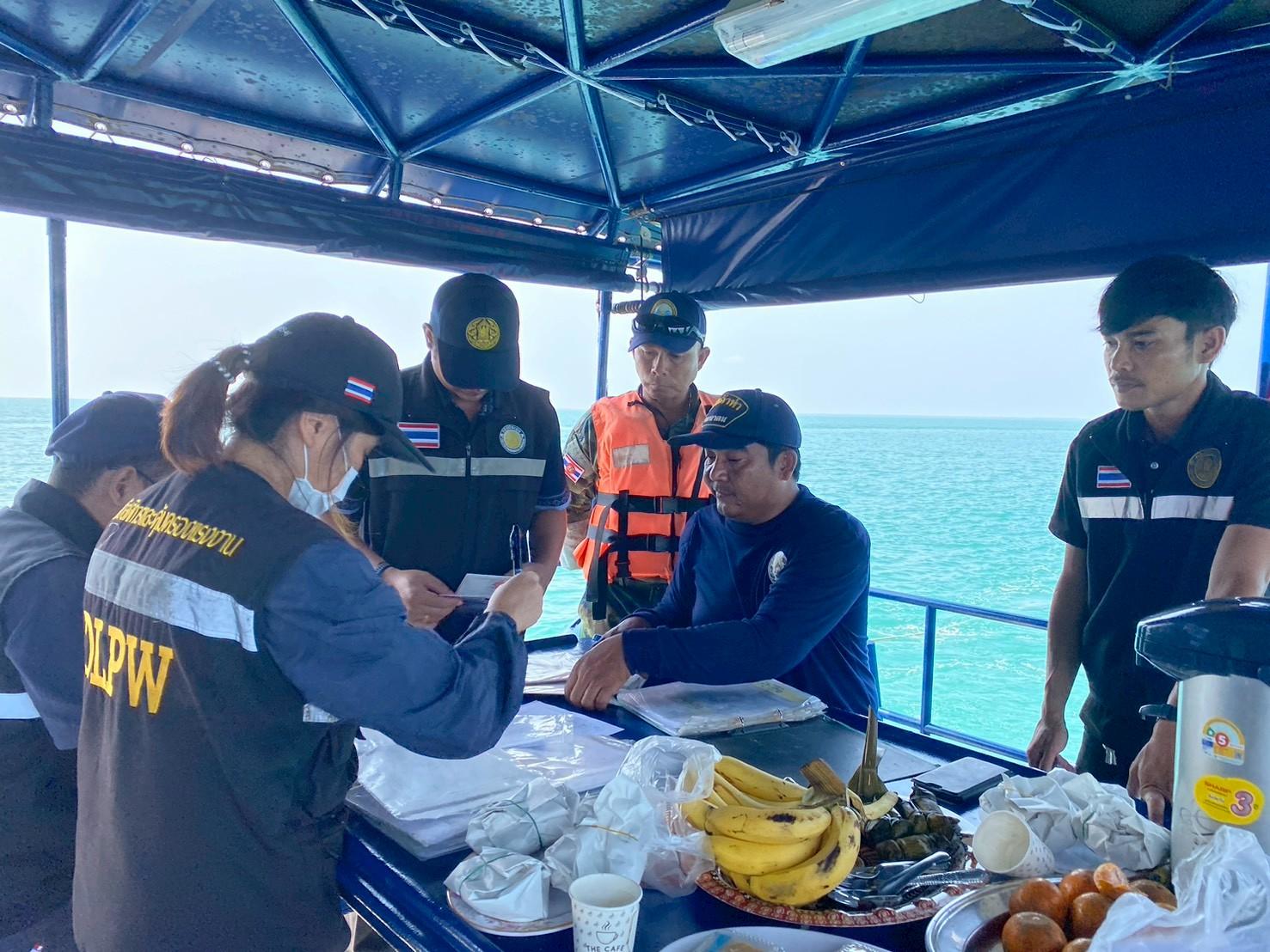 วันที่ 26 ก.พ. 69 เจ้าหน้าที่ด่านตรวจประมงนครศรีธรรมราช ร่วมบูรณาการตรวจแรงงานในเรือประมงทะเล..คลิก