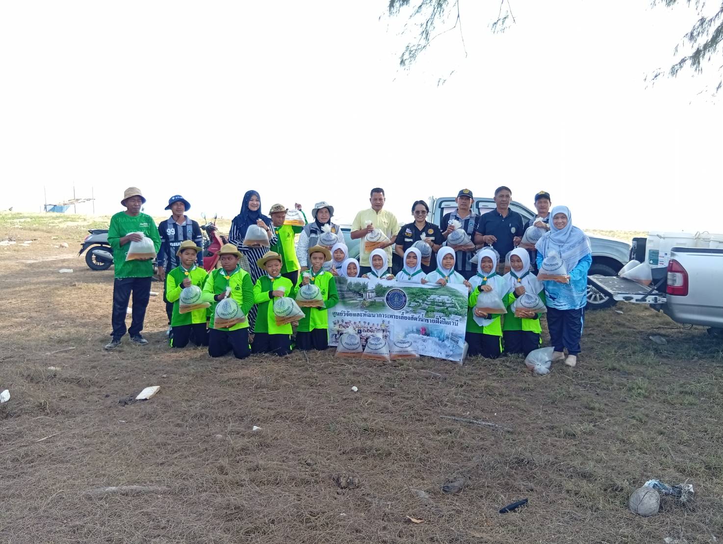 กิจกรรมปล่อยพันธุ์กุ้งแชบ๊วย จำนวน 2,000,000 ตัว  บริเวณหาดท่าสู ต.บ้านน้ำบ่อ อ.ปานาเระ จ.ปัตตานี..คลิก