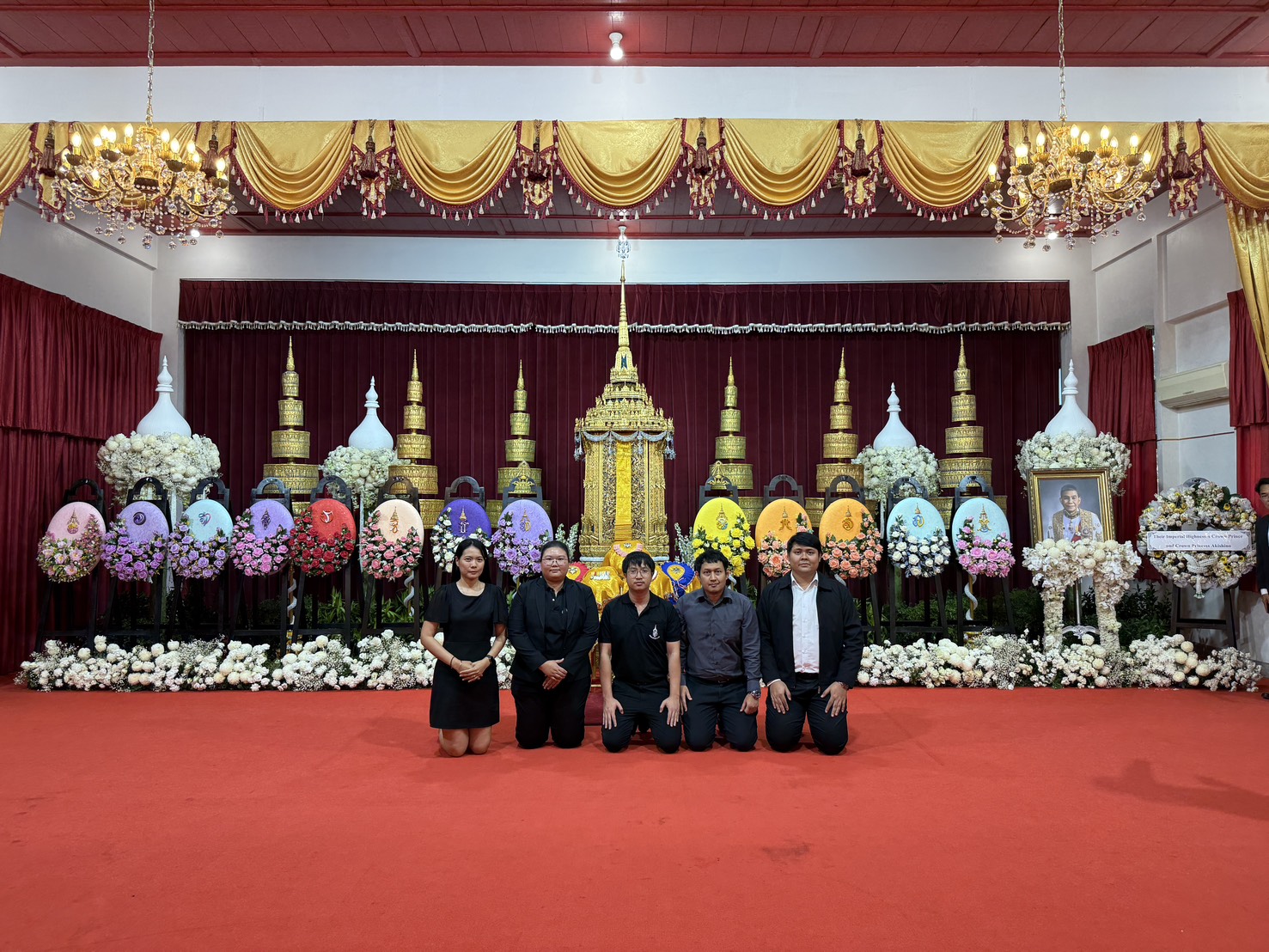 ร่วมเป็นพิธีสวดพระอภิธรรม..คลิก