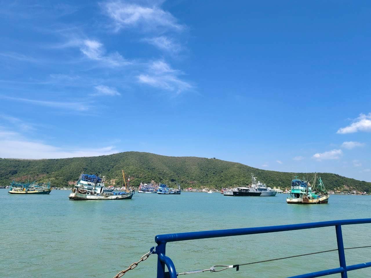 ศูนย์ป้องกันและปราบปรามประมงทะเลสงขลา เข้าร่วมพิธีสวนสนามทางเรือ“เนื่องในวันสถาปนาไทยอาสาป้องกันชาติ ประจำปี 2569”