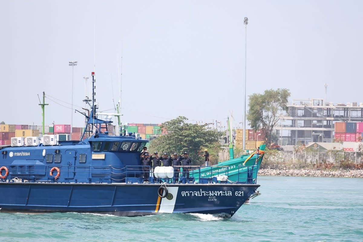 ศูนย์ป้องกันและปราบปรามประมงทะเลสงขลา เข้าร่วมพิธีสวนสนามทางเรือ“เนื่องในวันสถาปนาไทยอาสาป้องกันชาติ ประจำปี 2569”