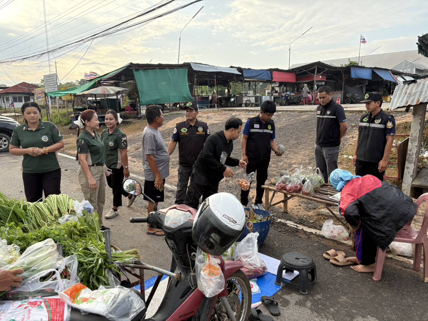 ตรวจป้องกัน เฝ้าระวังการลักลอบนำเข้าส่งออกสินค้าประมง..คลิก