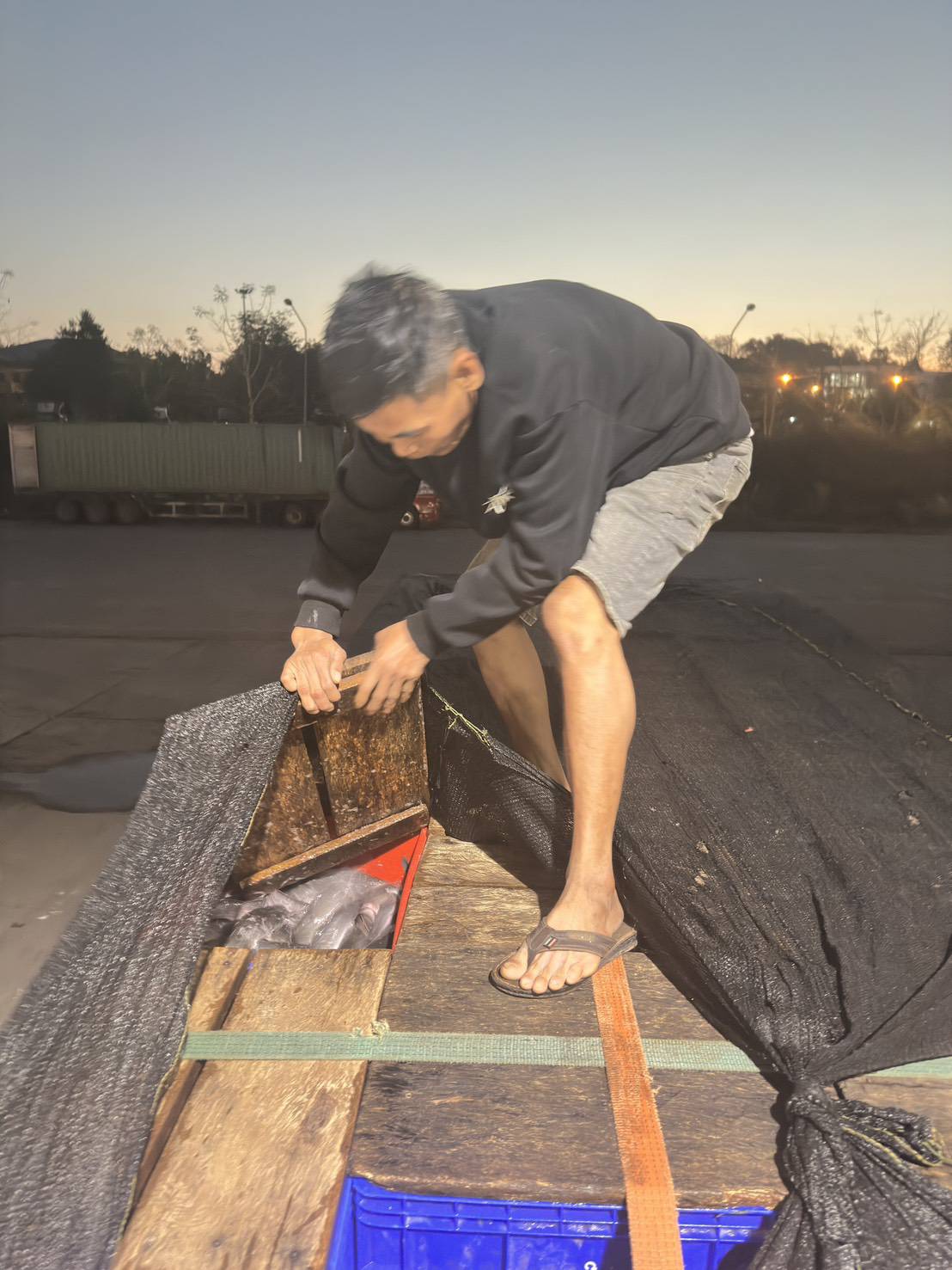 ข่าวกิจกรรม วันที่ 7 มีนาคม 2569 เจ้าหน้าที่ด่านตรวจประมงนครพนม ตรวจสอบสินค้าสัตว์น้ำส่งออกชนิด ปลาดุกแอฟริกา มีชีวิต ณ อาคารตรวจสอบสินค้าและเก็บของกลางด่านศุลกากรนครพนม จ.นครพนม ..คลิก