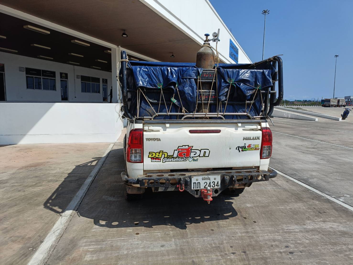 ข่าวกิจกรรม วันที่ 10 มีนาคม 2569 เจ้าหน้าที่สำนักงานตรวจประมงบึงกาฬ ตรวจสอบการส่งออกสินค้าประมง ณ อาคารตรวจสินค้า ด่านพรมแดนบึงกาฬ สะพานมิตรภาพไทย-ลาว แห่งที่ 5 (บึงกาฬ-บอลิคำไซ) จ.บึงกาฬ