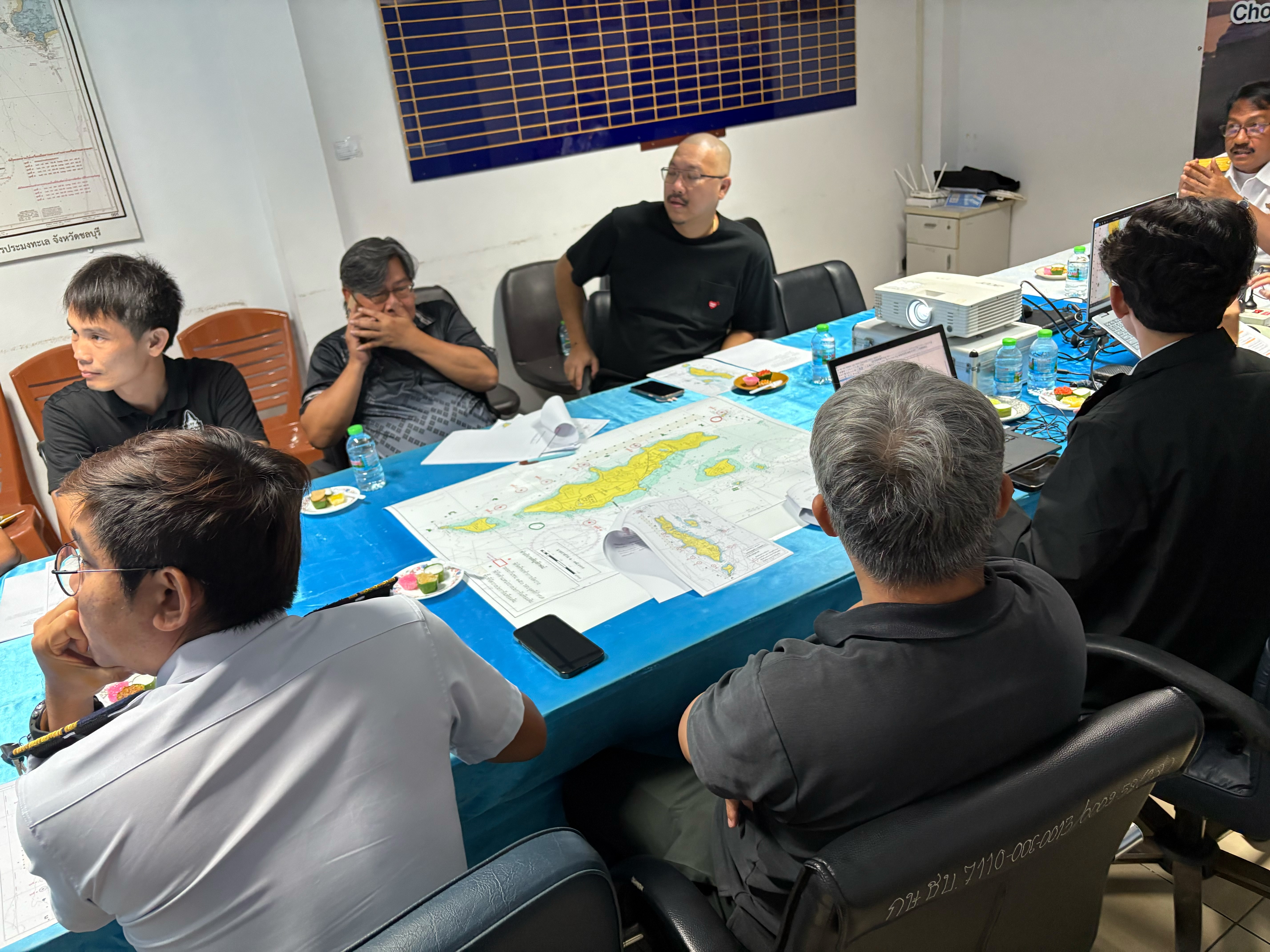 ประชุมหารือพิจารณาจุดพิกัดและพื้นที่ในการขออนุญาตจัดสร้างแหล่งอาศัยสัตว์ทะเล (ปะการังเทียม) จังหวัดชลบุรี