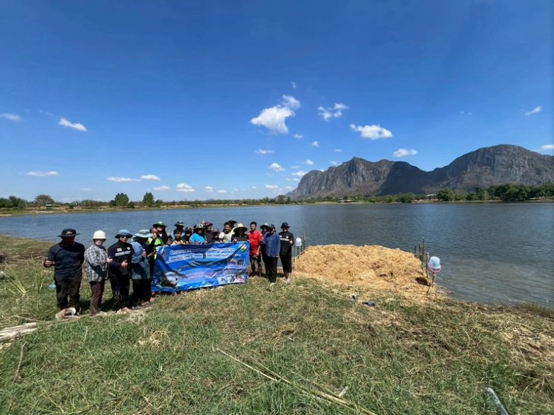 ดำเนินการจัดทำอาหารธรรมชาติ โครงการบริหารจัดการทรัพยากรประมง กิจกรรมบริหารจัดการทรัพยากรประมงน้ำจืด การเพิ่มผลผลิตสัตว์น้ำในแหล่งน้ำชุมชนเพื่อเพิ่มรายได้และลดค่าครองชีพของประชาชน ประจำปีงบประมาณ 2569 เพื่อเป็นอาหารของสัตว์น้ำวัยอ่อน ณ แหล่งน้ำ อ่างเก็บน้ำเขาตาง๊อก..คลิก