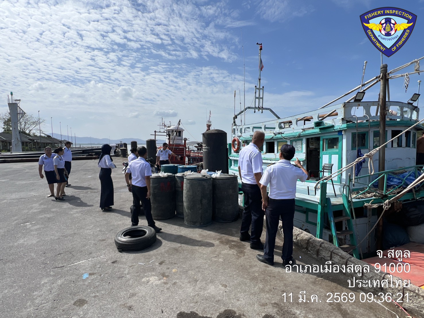 ศูนย์บริหารจัดการด่านตรวจประมงเขต 9 (สตูล) คุมเข้มชายแดน ตั้งด่านตรวจป้องกันการลักลอบนำเข้า - ส่งออก สัตว์น้ำผิดกฎหมายอย่างต่อเนื่อง..คลิก