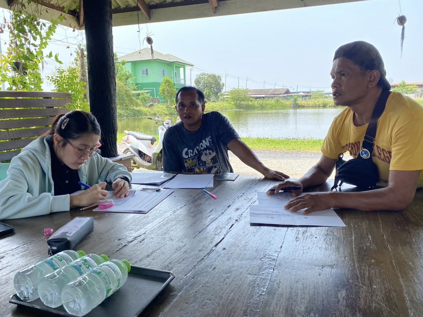 สำนักงานประมงพื้นที่กรุงเทพมหานคร ลงพื้นที่ให้บริการด้านการประมงแก่เกษตรกรในพื้นที่รับผิดชอบ