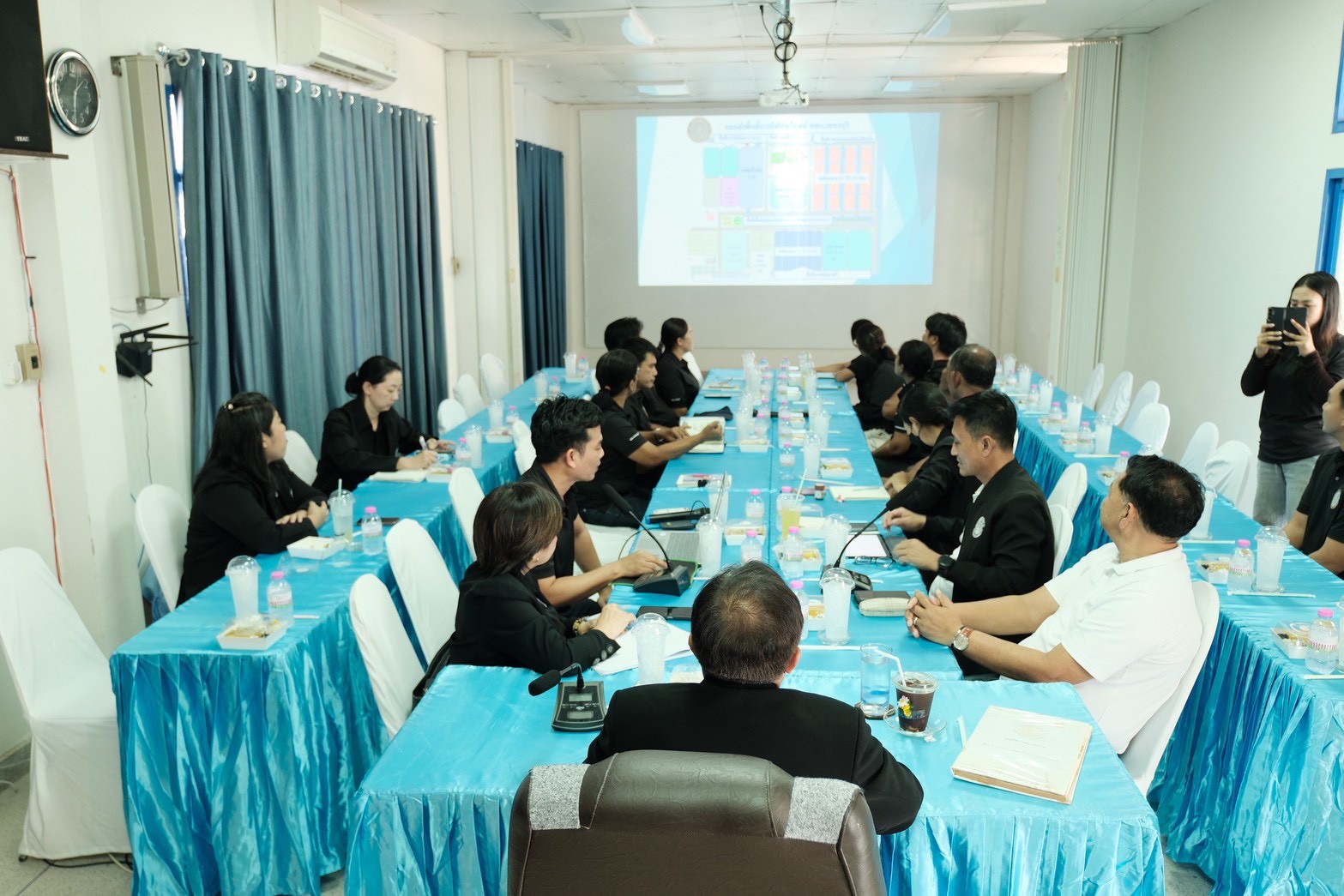 รองอธิบดีกรมประมง (นายวิศณุพร รัตนตรัยวงศ์) เข้าตรวจเยี่ยมและติดตามความก้าาวหน้าผลการดำเนินงานในกิจกรรมต่างๆ