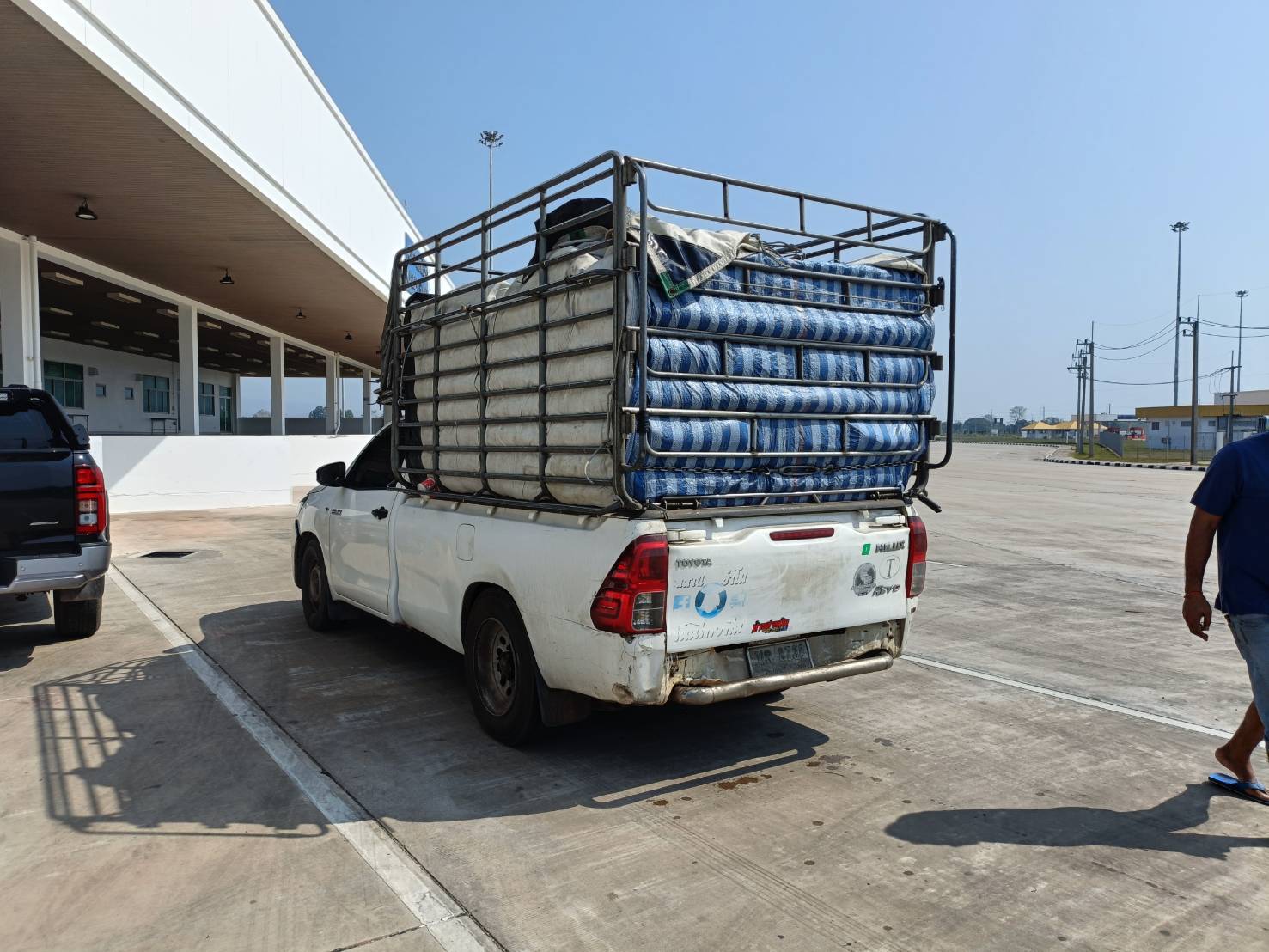 ข่าวกิจกรรม วันที่ 17 มีนาคม 2569 เจ้าหน้าที่สำนักงานตรวจประมงบึงกาฬ ดำเนินการตรวจสอบการส่งออกสินค้าประมง ชนิด ปลาลิ่น ทั้งตัว แช่เย็น และปลาสวาย ทั้งตัว แช่เย็น ณ จุดผ่านแดนถาวรสะพานมิตรภาพไทย-ลาว แห่งที่ 5 (บึงกาฬ - บอลิคำไซ) จ.บึงกาฬ..คลิก