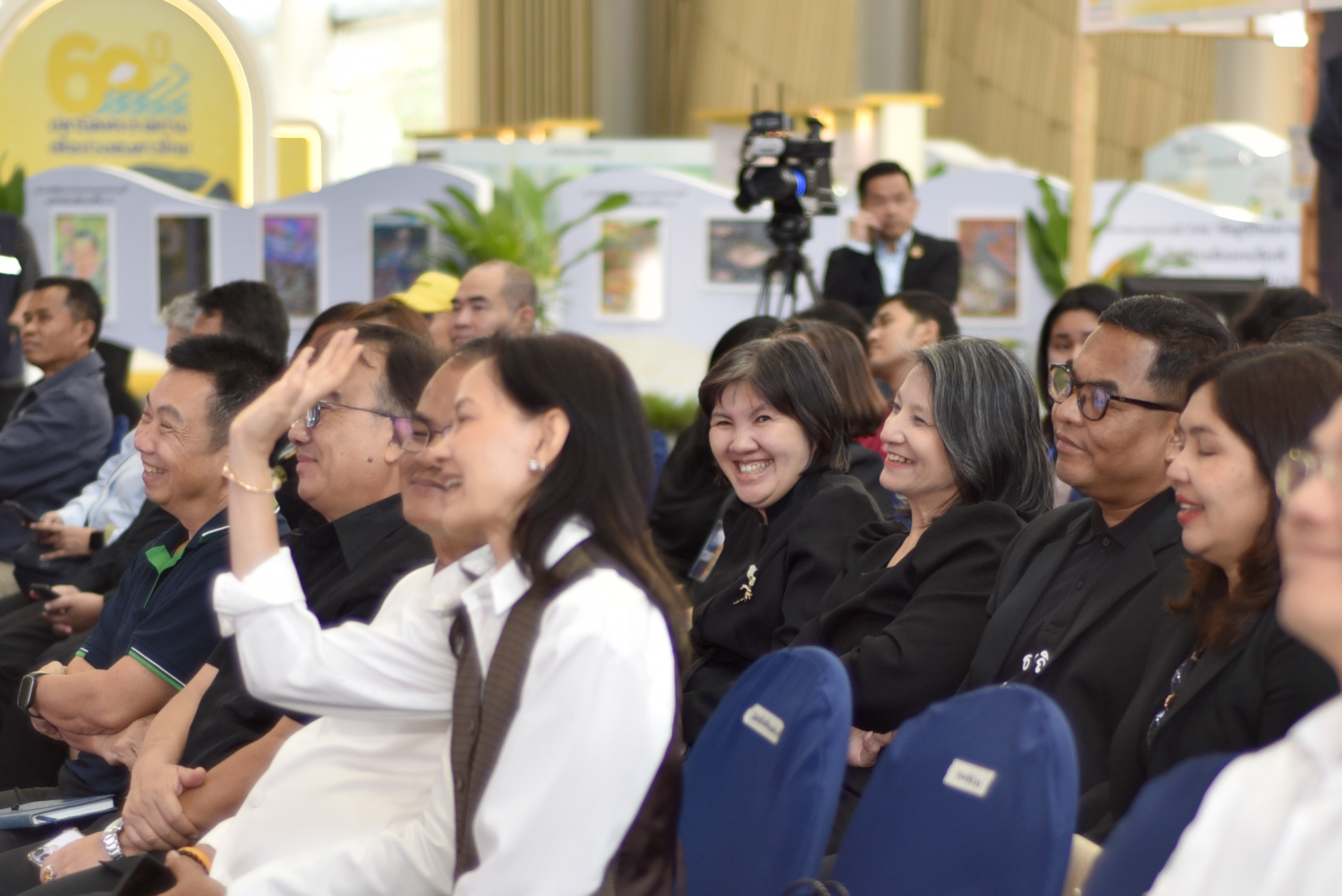 รองอธิบดีกรมประมง ร่วมรับฟังบรรยายพิเศษ การสร้างแบรนด์ปลาน้ำจืดไทยสู่ตลาดโลก ในงาน 60 ปี ปลานิลพระราชทานเพื่อปวงชนชาวไทย