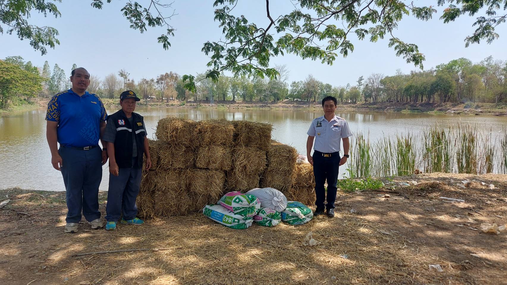 ดำเนินการส่งมอบวัสดุการเกษตร และร่วมดำเนินการสร้างอาหารธรรมชาติ (รอบที่ 2) ภายใต้โครงการบริหารจัดการทรัพยากรประมง กิจกรรม การเพิ่มผลผลิตสัตว์น้ำในแหล่งน้ำชุมชน เพื่อเพิ่มรายได้และลดค่าครองชีพ ของประชาชน ประจำปีงบประมาณ พ.ศ. 2569