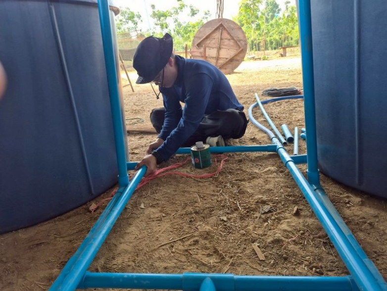 เตรียมความพร้อมในการดำเนินการสาธิตการเพาะพันธุ์ปลาตะเพียนขาวด้วยชุดเพาะฟักเคลื่อนที่ เพื่อเป็นความรู้ให้กับเกษตรกรในชุมชน ภายใต้โครงการศูนย์เรียนรู้การเพิ่มประสิทธิภาพการผลิตสินค้าเกษตร ปี 2569 ณ ศพก.เครือข่ายด้านการประมง อำเภอเขาฉกรรจ์ ของนางพิมพ์ชนา สุคนธนสมบัติ 