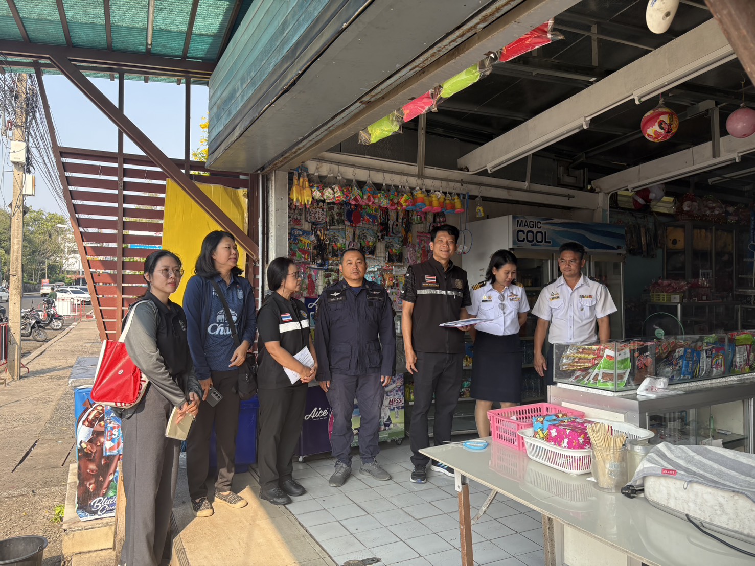 18 มีนาคม 2569 ลงพื้นที่ตรวจเยี่ยม ประชาสัมพันธ์ ร้านจำหน่ายปลาสวยงามต