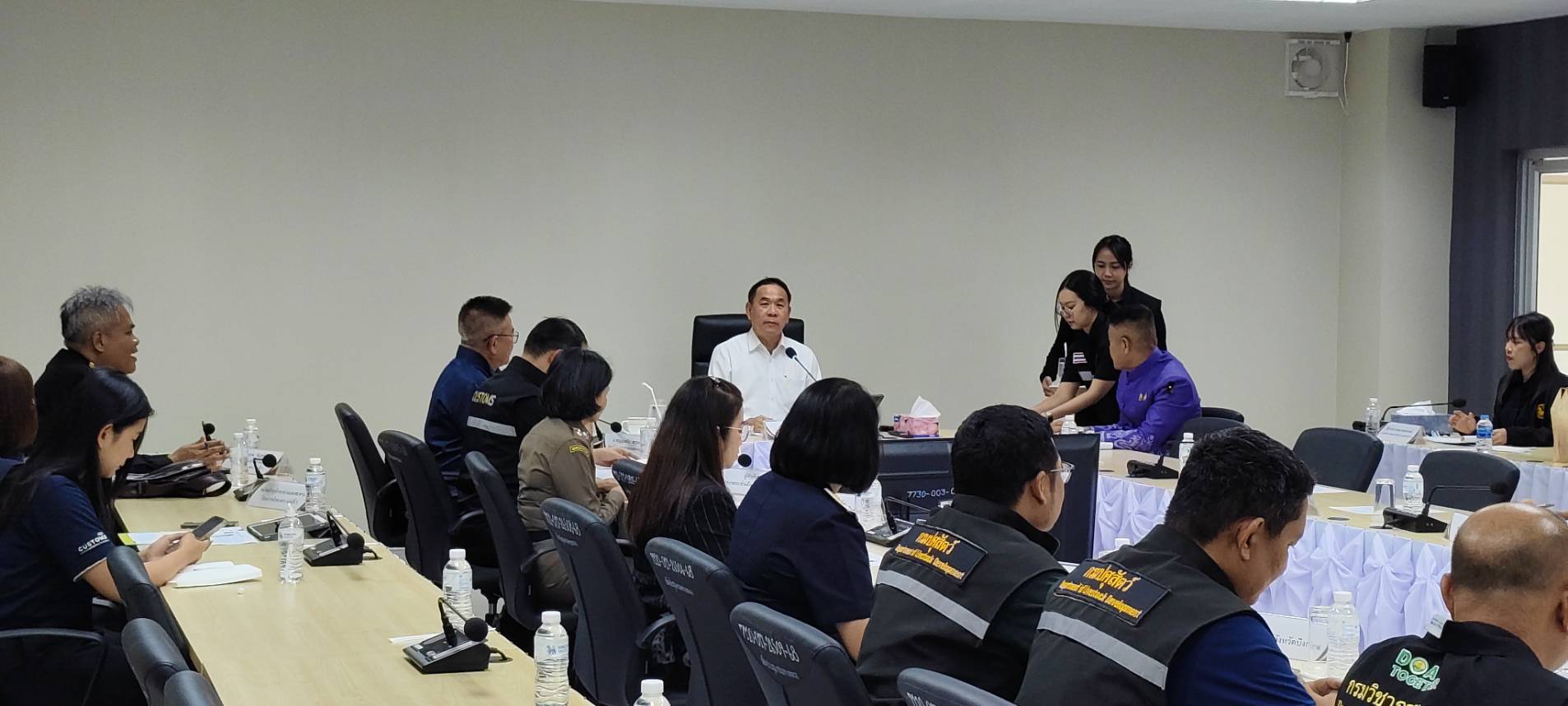 ข่าวกิจกรรม วันที่ 24 มีนาคม 2569 เจ้าหน้าที่สำนักงานตรวจประมงบึงกาฬ เข้าร่วมประชุมหน่วยงานที่ปฏิบัติงานภายในด่านพรมแดนบึงกาฬ ณ ห้องประชุมของ แขวงทางหลวงบึงกาฬ ชั้น 2 อาคารผู้โดยสาร ด่านพรมแดนบึงกาฬ สะพานมิตรภาพไทย-ลาว แห่งที่ 5 (บึงกาฬ-บอลิคำไซ) จังหวัดบึงกาฬ