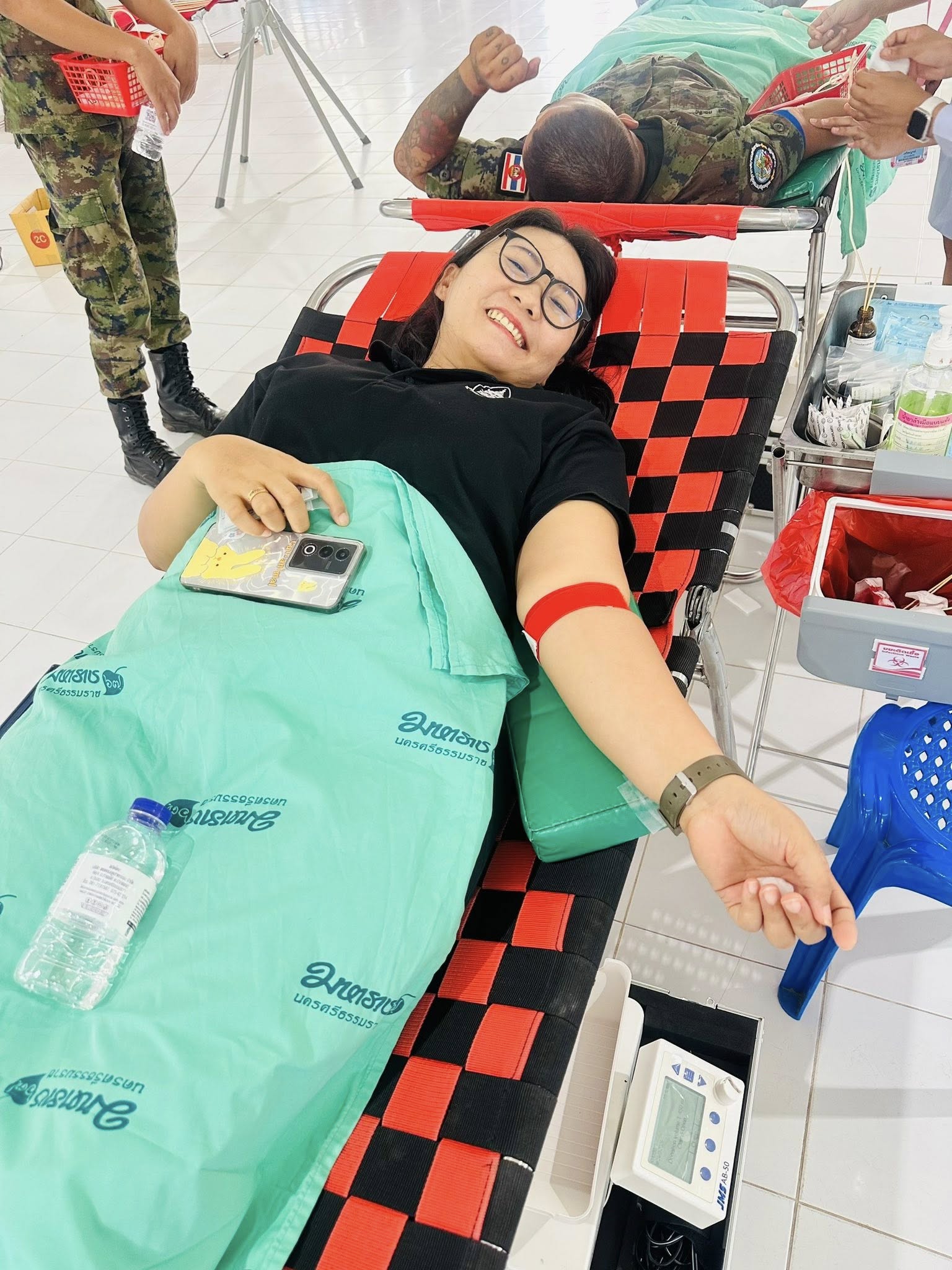 วันที่ 24 มี.ค. 69 เจ้าหน้าที่ศูนย์ควบคุมการแจ้งเรือเข้าออกขนอม และเจ้าหน้าที่ชุดสหวิชาชีพ เข้าร่วมบริจาคโลหิต ครั้งที่ 5 ณ ศูนย์พักพิงร่วมใจอุ่นไอรัก อำเภอขนอม