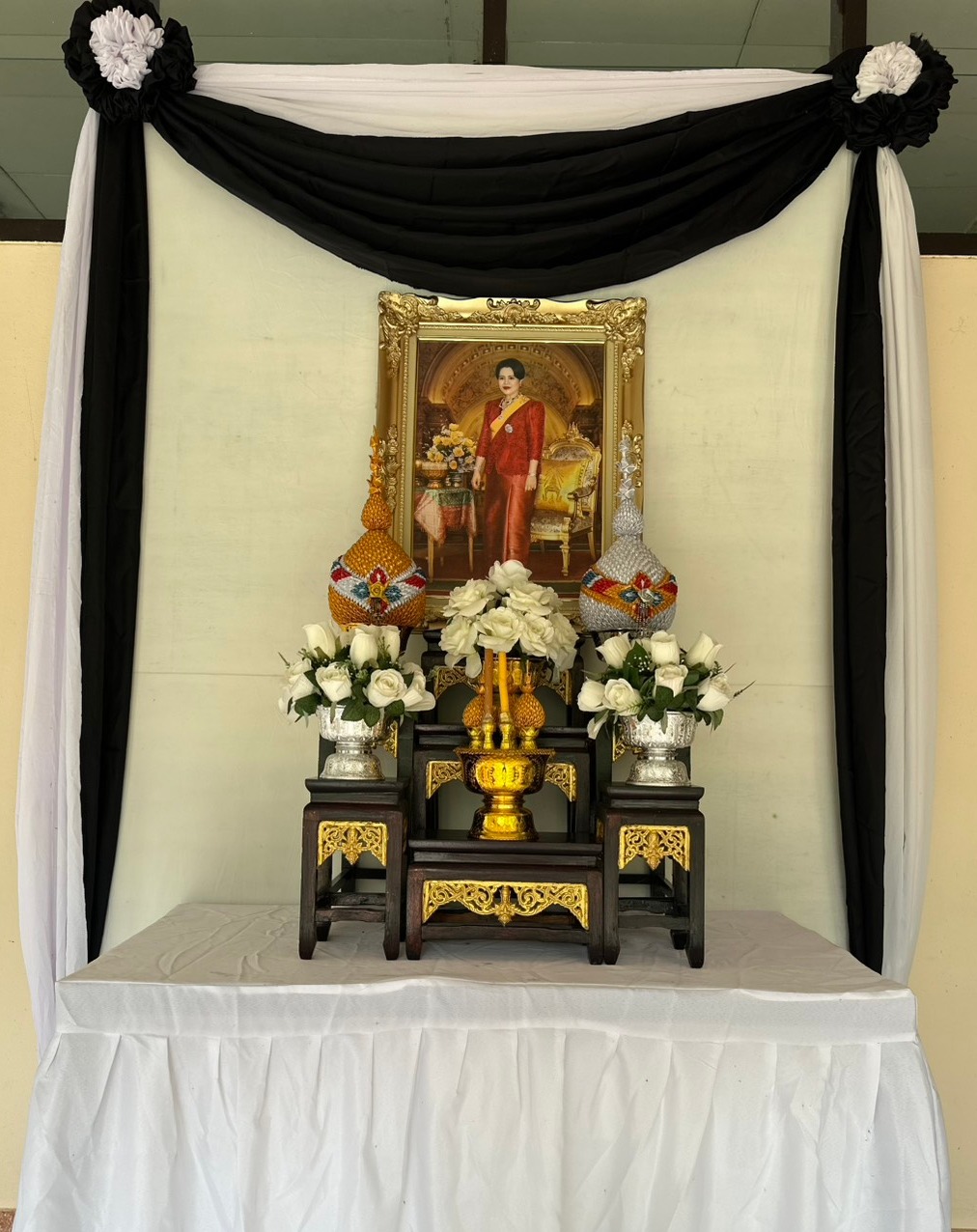 กิจกรรมลงนามถวายความอาลัย สมเด็จพระนางเจ้าสิริกิติ์ พระบรมราชินีนาถ พระบรมราชชนนีพันปีหลวง 