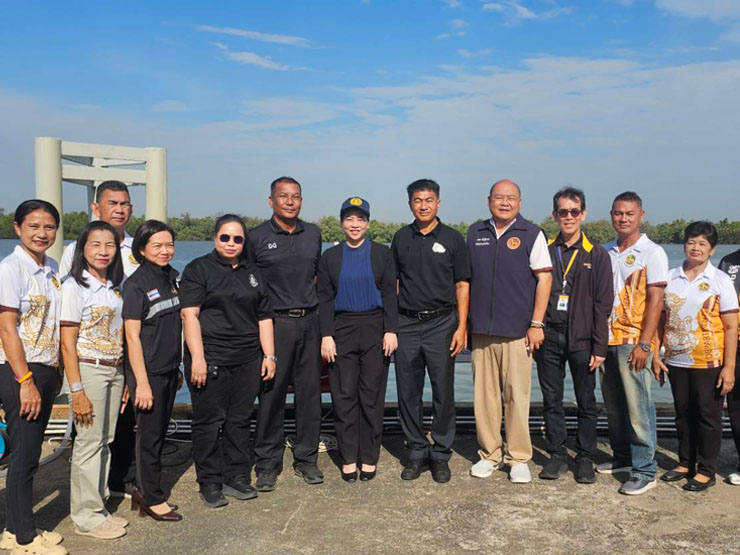 ผอ.ศพช.ฉะเชิงเทรา พร้อมด้วยข้าราชการและเจ้าหน้าที่ เข้าร่วมกิจกรรมปล่อยลูกพันธุ์กุ้งแชบ๊วย “โครงการคืนชีวิตสัตว์น้ำลงสู่แม่น้ำบางปะกง และคูคลองสาธารณะ ประจำปี ๒๕๖๙” ครั้งที่ ๑/๒๕๖๙ ณ แม่น้ำบางปะกง บริเวณริมเขื่อนโรงไฟฟ้าบางปะกง หมู่ที่ ๖ ตำบลท่าข้าม อำเภอบางปะกง จังหวัดฉะเชิงเทรา..คลิก