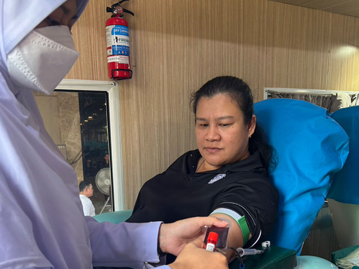 ผอ.ศพช.ฉะเชิงเทรา พร้อมด้วยข้าราชการและเจ้าหน้าที่ศูนย์ฯ เข้าร่วมกิจกรรมบริจาคโลหิต “เนื่องในวันครบรอบ ๖๐ ปี ปลานิลพระราชทานเพื่อปวงชนชาวไทย” ณ ป.เจริญฟาร์ม หมู่ที่ ๖ ตำบลวังตะเคียน อำเภอเมือง จังหวัดฉะเชิงเทรา..คลิก