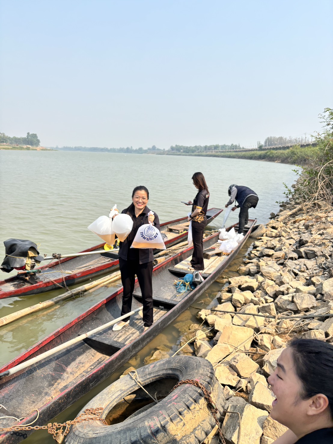 ประมงอุบลฯ จัดกิจกรรมปล่อยกุ้งก้ามกรามโครงการเพิ่มผลผลิตสัตว์น้ำเศรษฐกิจ(กุ้งก้ามกราม) เพื่อสร้างรายได้จากอาชีพประมงในแหล่งน้ำสำคัญ จังหวัดอุบลราชธานี