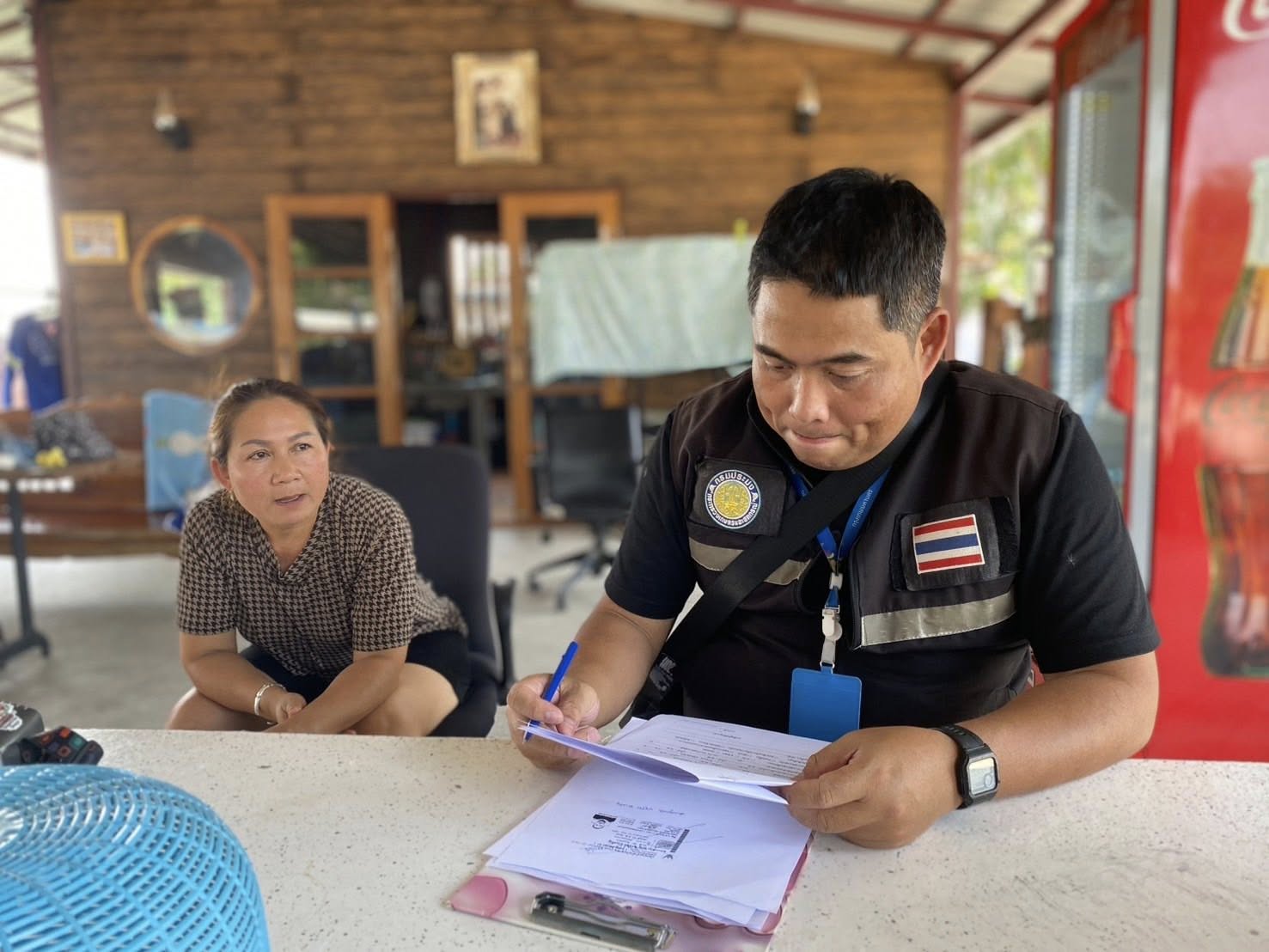 สำนักงานประมงพื้นที่กรุงเทพมหานคร ลงพื้นที่ให้บริการเกษตรกรผู้เพาะเลี้ยงสัตว์น้ำ